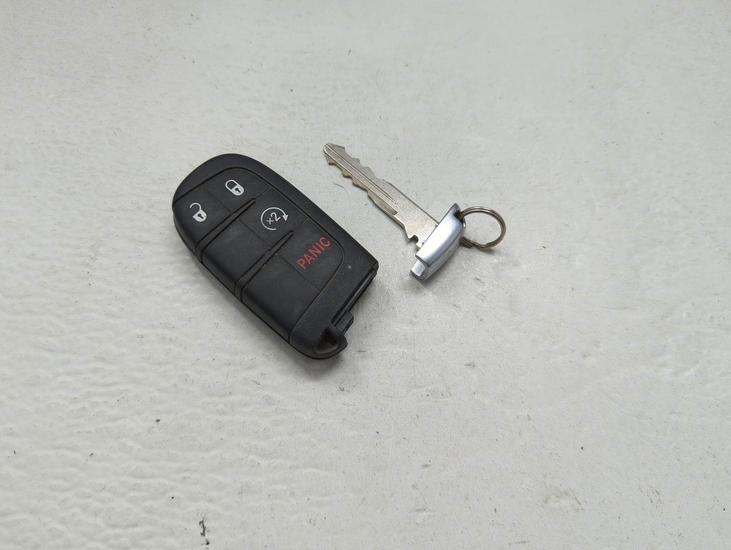 Dodge Keyless Entry Remote Fob M3N-40821302 68250337 AA-AB | 68417821 AA-AB - Oemusedautoparts1.com