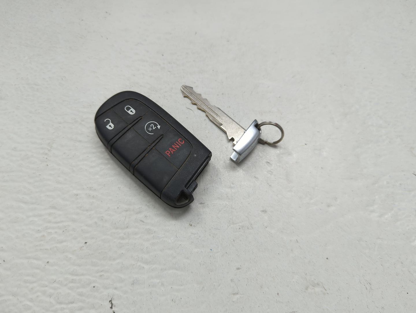 Dodge Keyless Entry Remote Fob M3N-40821302 68250337 AA-AB | 68417821 AA-AB - Oemusedautoparts1.com