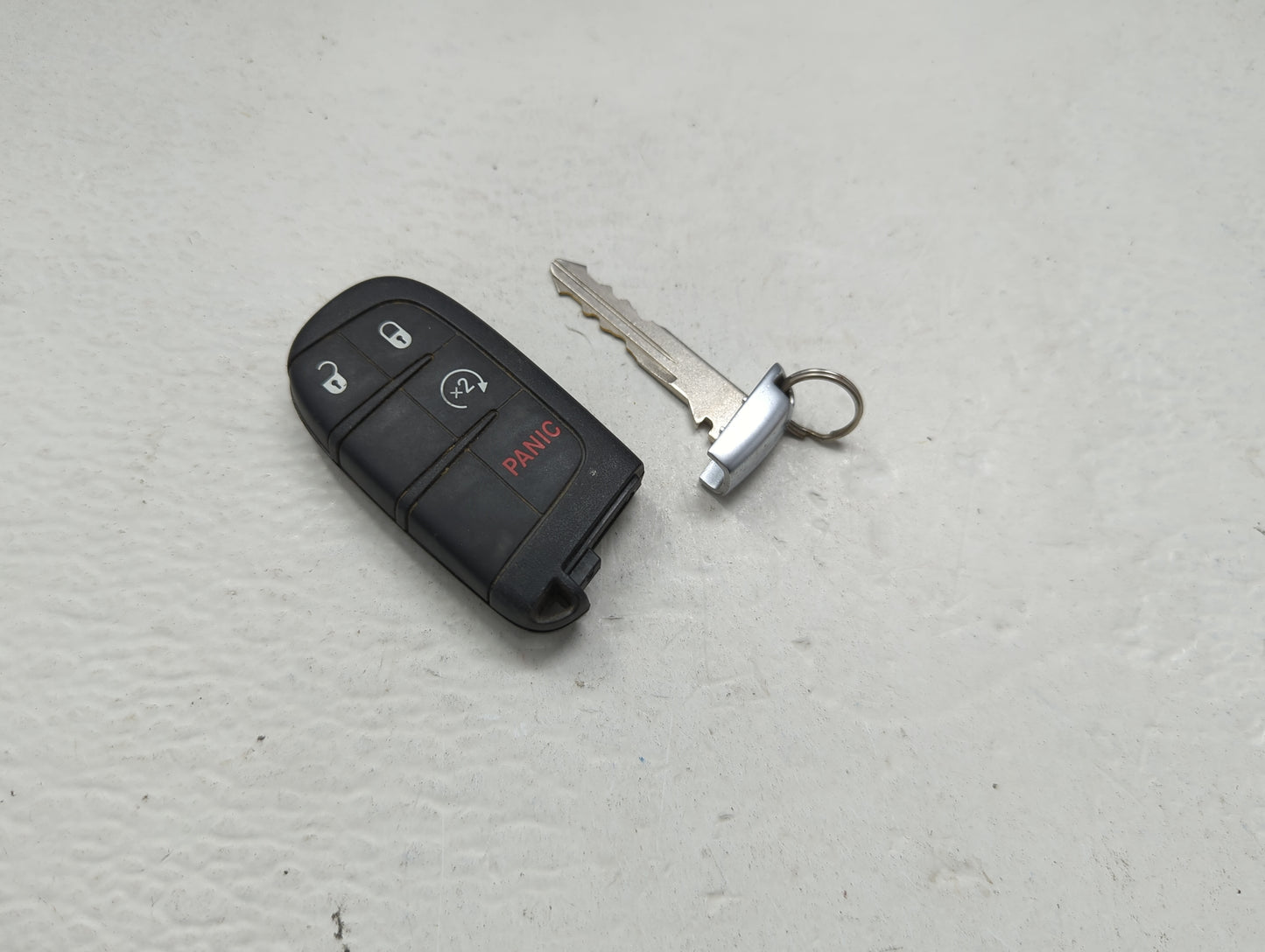 Dodge Keyless Entry Remote Fob M3N-40821302 68250337 AA-AB | 68417821 AA-AB - Oemusedautoparts1.com