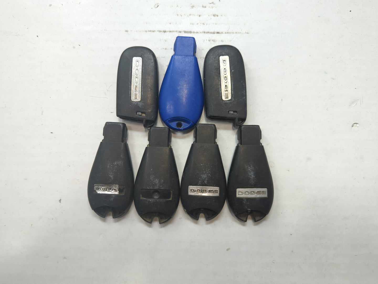 Lot of 7 Dodge Keyless Entry Remote Fob M3N-40821302 MIXED PART NUMBERS - Oemusedautoparts1.com