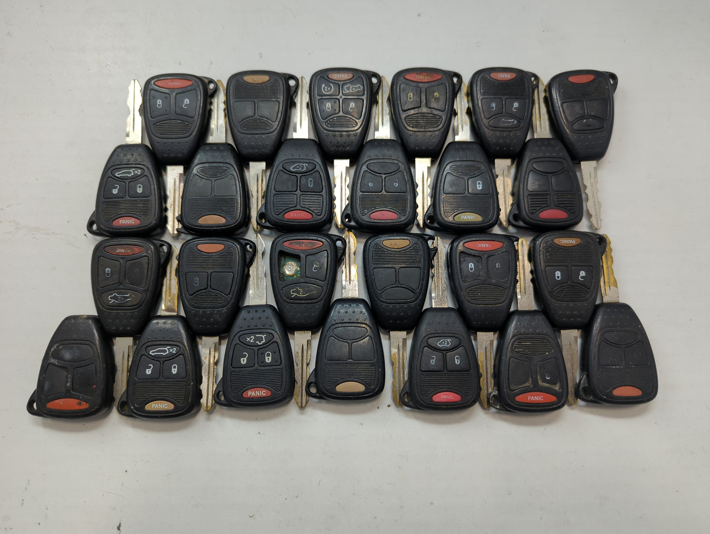 Lot of 25 Dodge Keyless Entry Remote Fob MIXED FCC IDS MIXED PART NUMBERS - Oemusedautoparts1.com