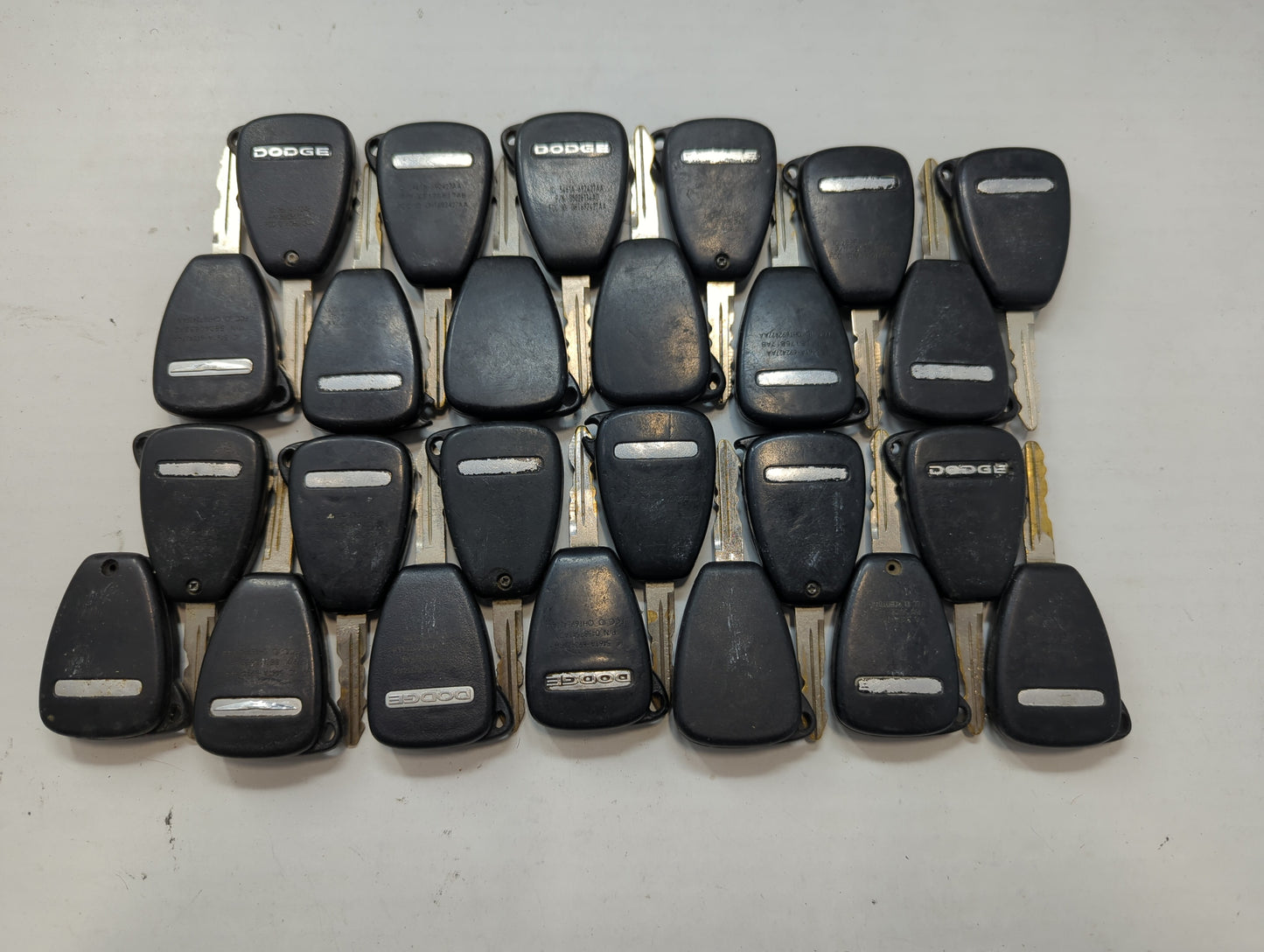 Lot of 25 Dodge Keyless Entry Remote Fob MIXED FCC IDS MIXED PART NUMBERS - Oemusedautoparts1.com