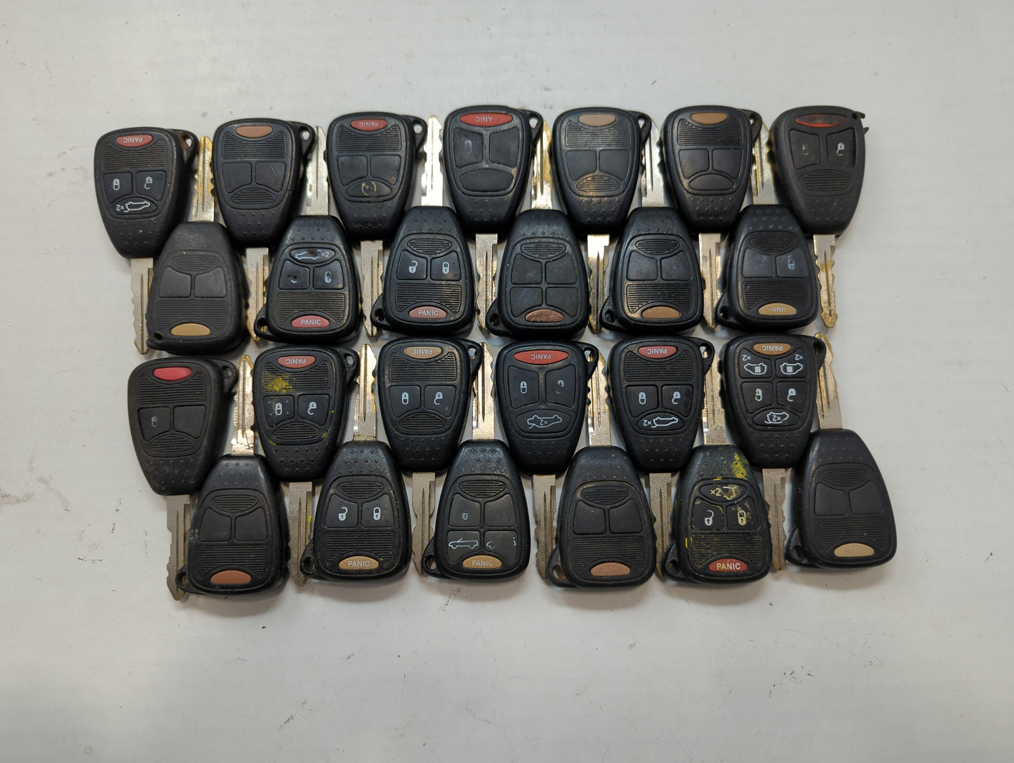 Lot of 25 Dodge Keyless Entry Remote Fob MIXED FCC IDS MIXED PART NUMBERS - Oemusedautoparts1.com