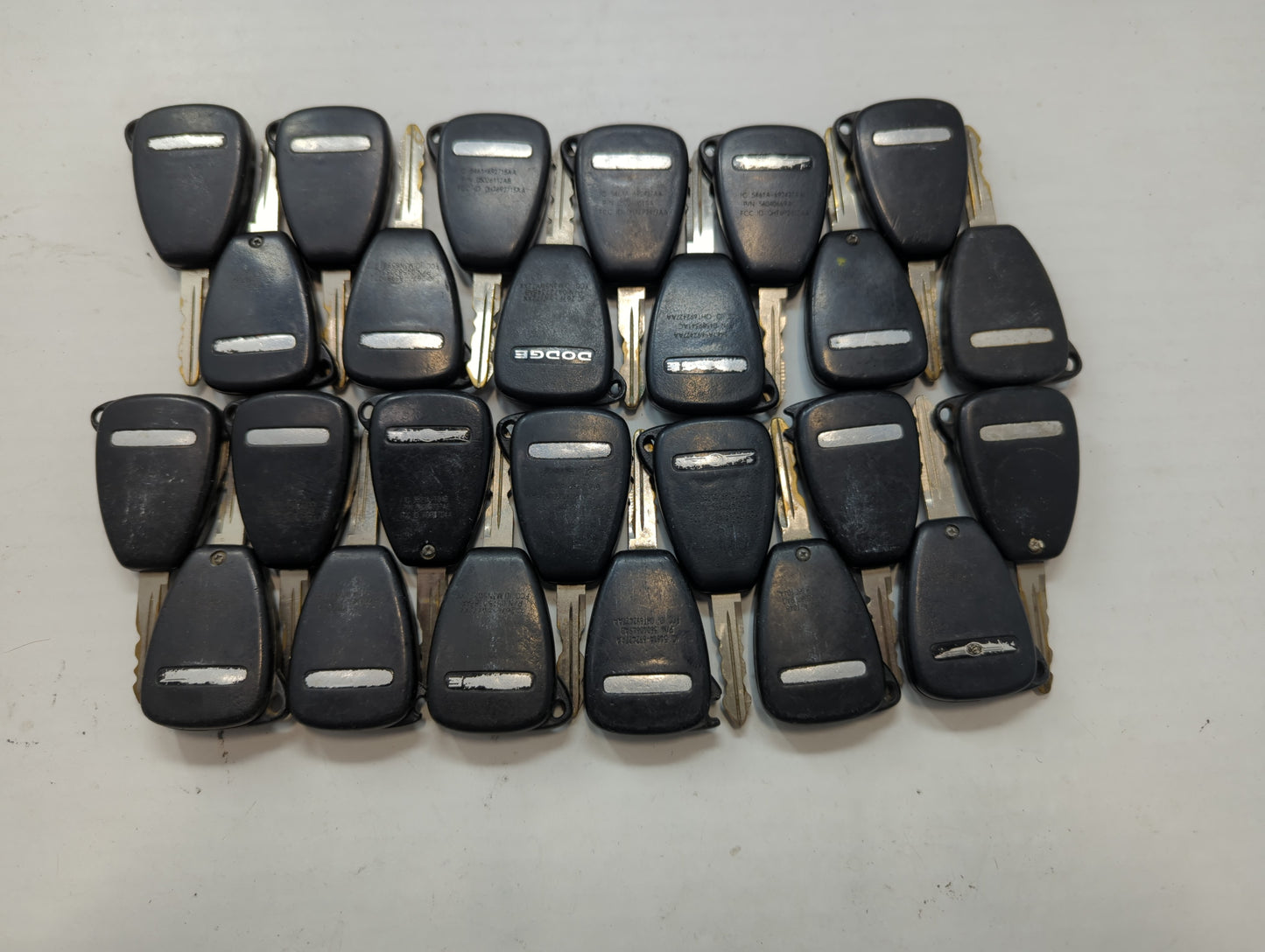 Lot of 25 Dodge Keyless Entry Remote Fob MIXED FCC IDS MIXED PART NUMBERS - Oemusedautoparts1.com