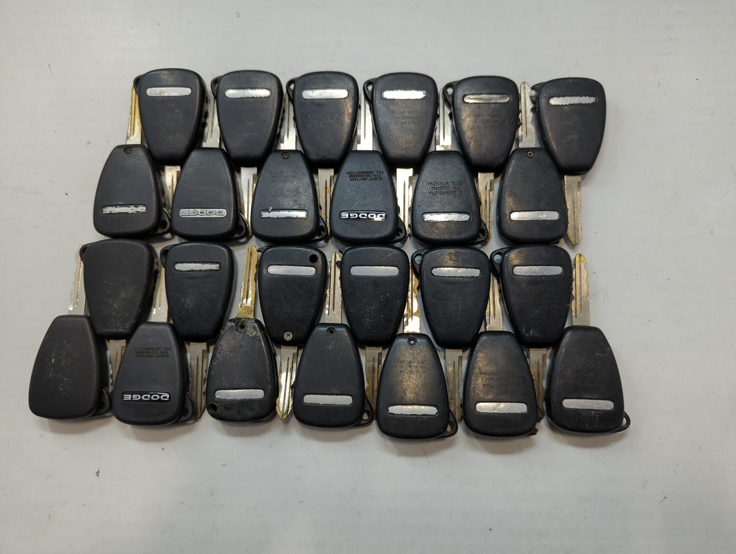 Lot of 25 Dodge Keyless Entry Remote Fob MIXED FCC IDS MIXED PART NUMBERS - Oemusedautoparts1.com