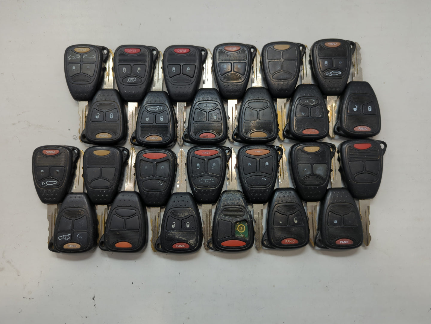 Lot of 25 Dodge Keyless Entry Remote Fob MIXED FCC IDS MIXED PART NUMBERS - Oemusedautoparts1.com