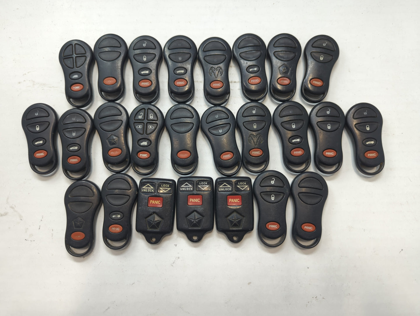 Lot of 25 Dodge Keyless Entry Remote Fob OHT692715AA | M3N5WY72XX MIXED - Oemusedautoparts1.com