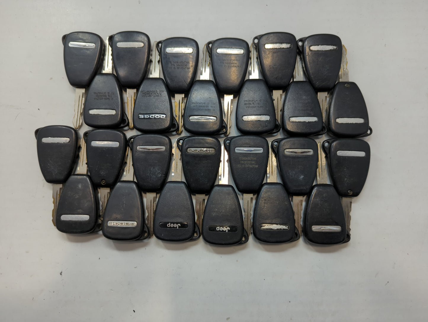 Lot of 25 Dodge Keyless Entry Remote Fob OHT692427AA | M3N5WY72XX MIXED - Oemusedautoparts1.com