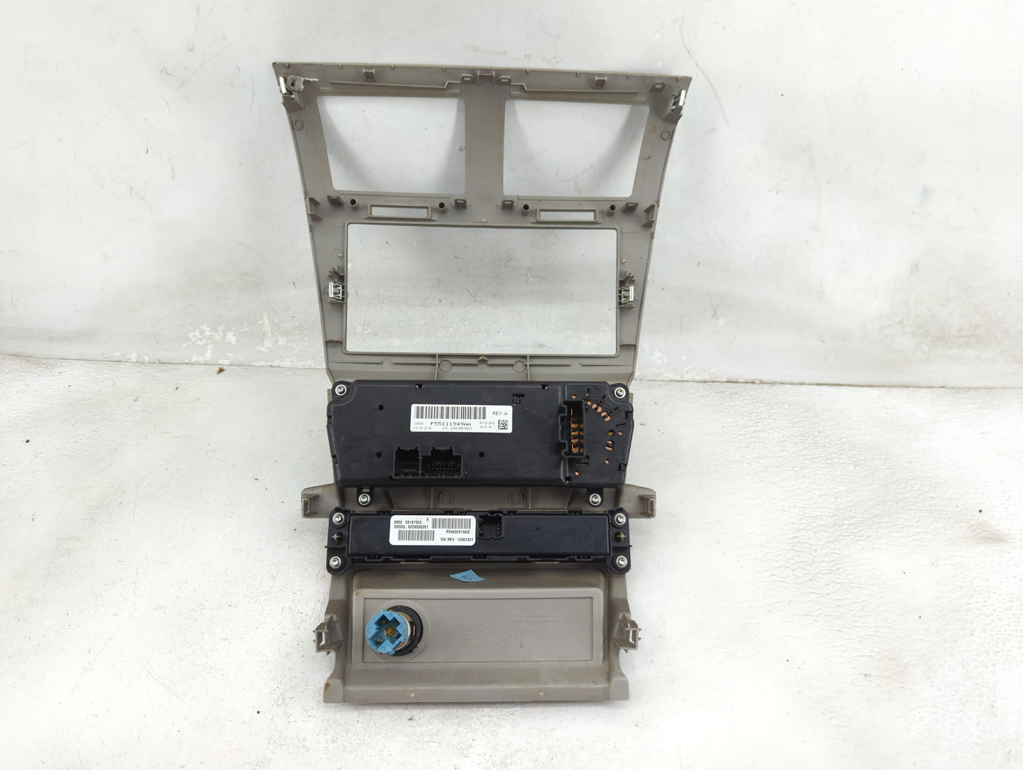 2009-2010 Dodge Avenger Climate Control Module Temperature AC/Heater Replacement Fits Fits 2008 2009 2010 OEM Used Auto Part