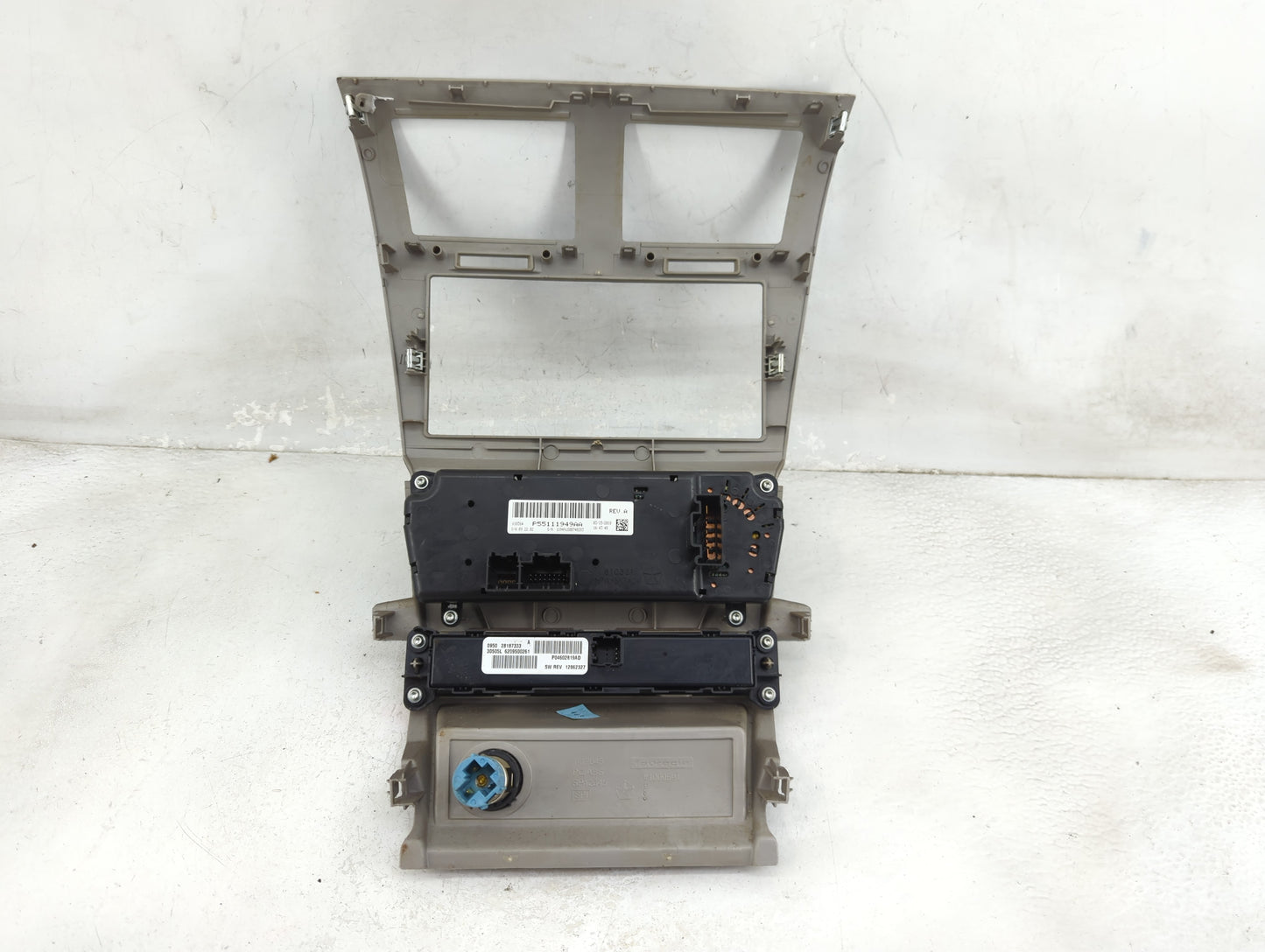 2009-2010 Dodge Avenger Climate Control Module Temperature AC/Heater Replacement Fits Fits 2008 2009 2010 OEM Used Auto Part