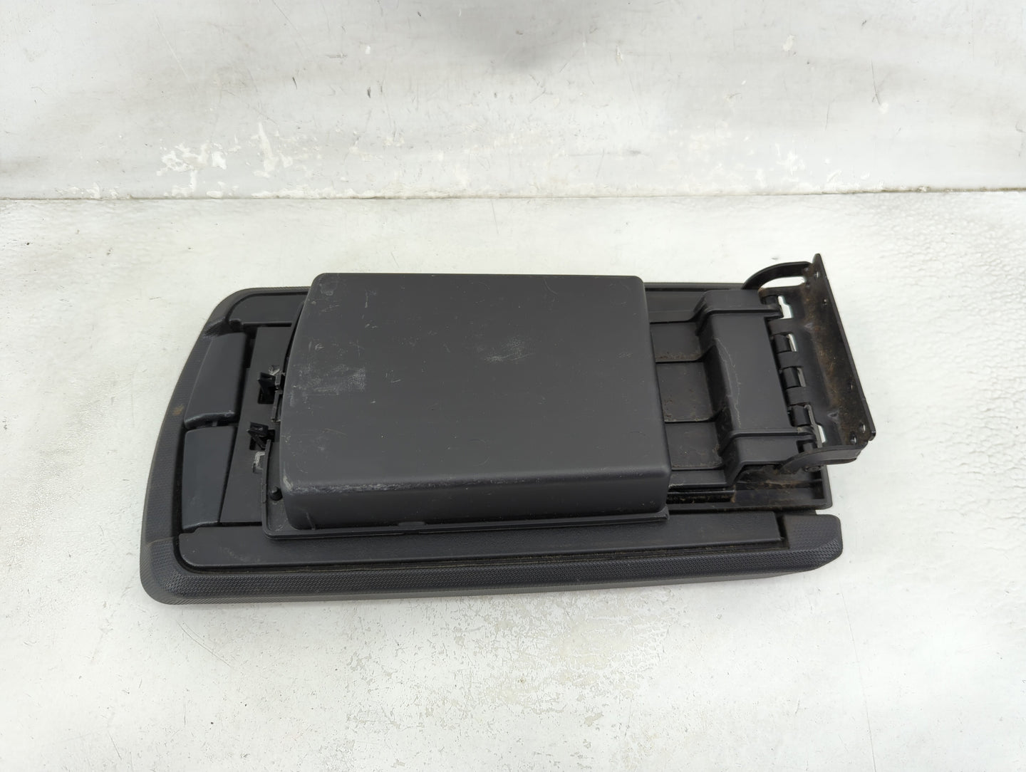 2010 Dodge Avenger Center Console Armrest Cover Lid Fits OEM Used Auto Parts - Oemusedautoparts1.com