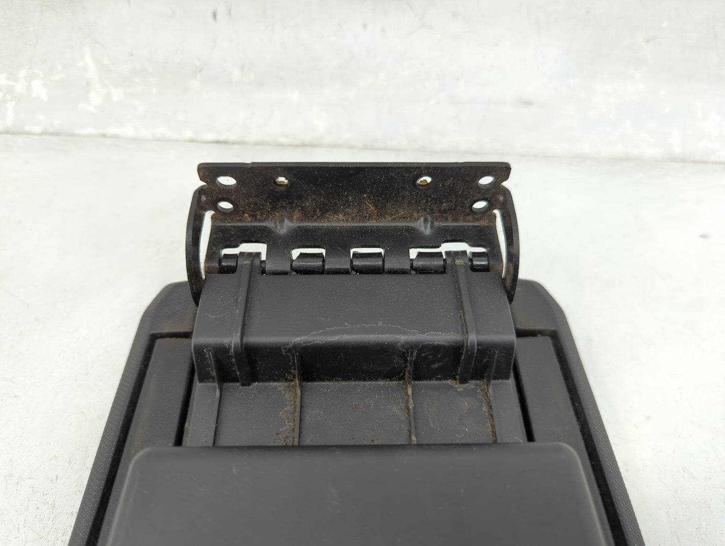 2010 Dodge Avenger Center Console Armrest Cover Lid Fits OEM Used Auto Parts - Oemusedautoparts1.com