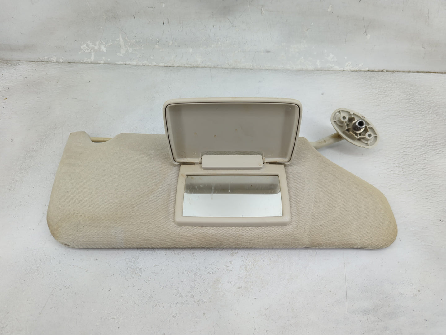 2009-2010 Dodge Avenger Sun Visor Shade Replacement Passenger Right Mirror Fits Fits 2009 2010 OEM Used Auto Parts - Oemused