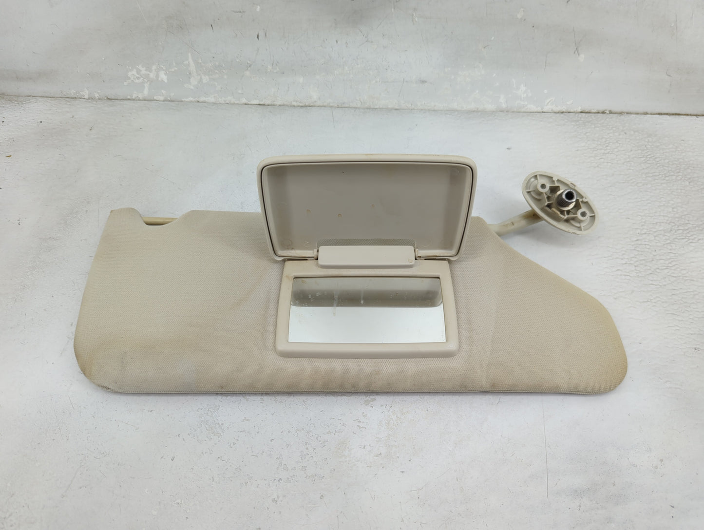 2009-2010 Dodge Avenger Sun Visor Shade Replacement Passenger Right Mirror Fits Fits 2009 2010 OEM Used Auto Parts - Oemused