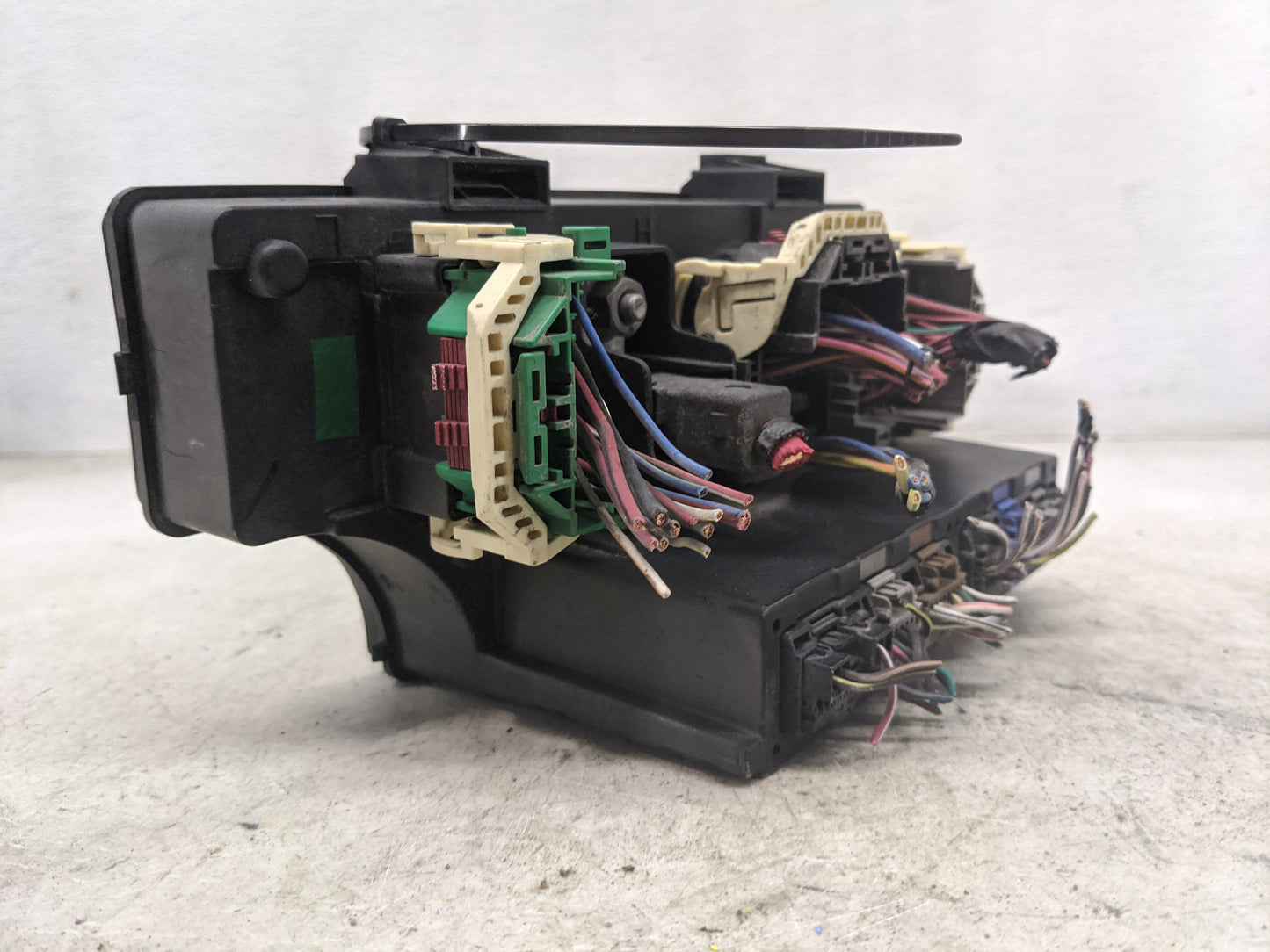 0 Dodge Caliber Fusebox Fuse Box Panel Relay Module Fits OEM Used Auto Parts - Oemusedautoparts1.com