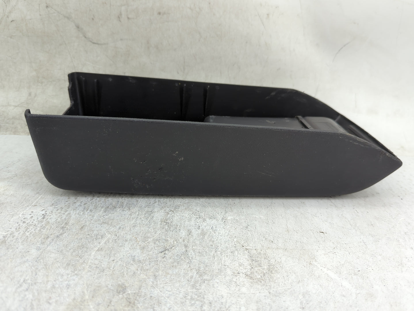 2007-2009 Dodge Caliber Center Console Armrest Cover Lid Fits Fits 2007 2008 2009 OEM Used Auto Parts - Oemusedautoparts1.co