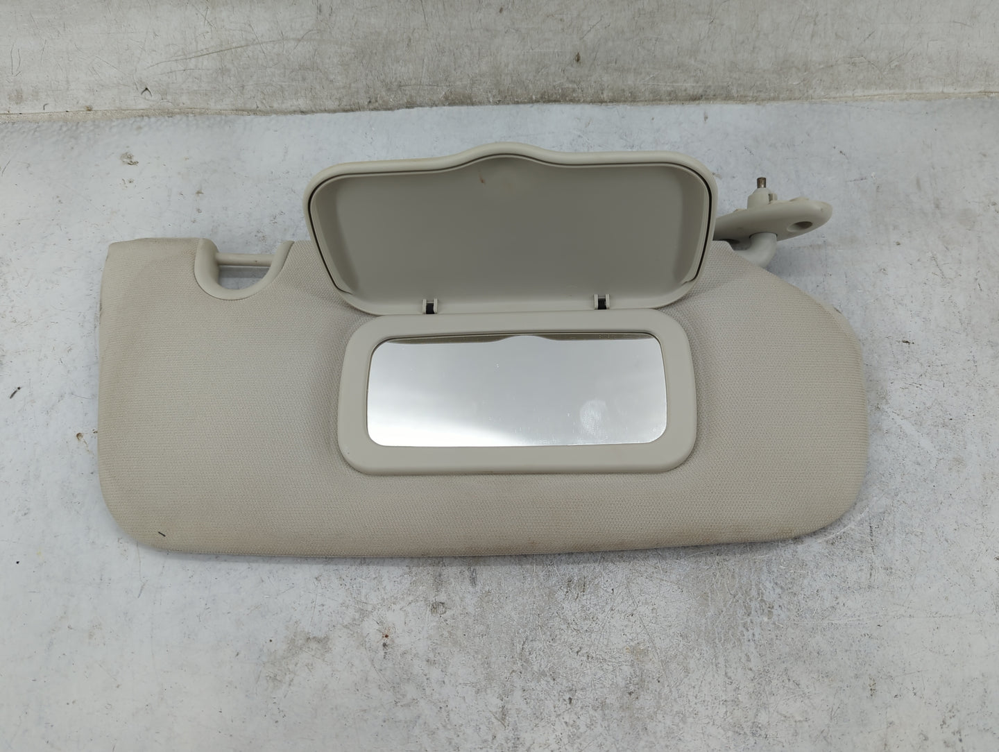 2007-2008 Dodge Caliber Sun Visor Shade Replacement Passenger Right Mirror Fits Fits 2007 2008 OEM Used Auto Parts - Oemused
