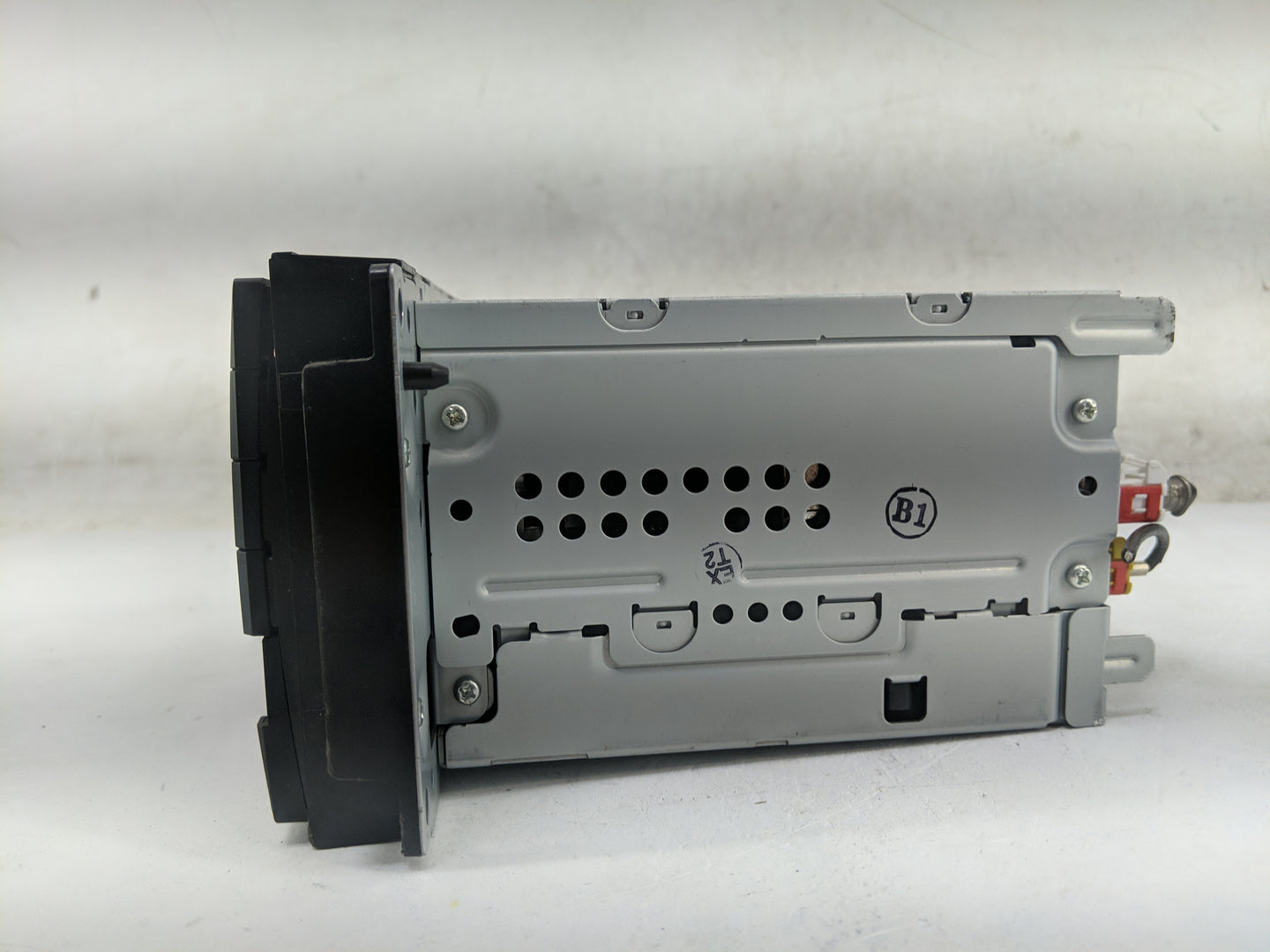 2011-2012 Dodge Caliber Radio AM FM Cd Player Receiver Replacement Fits Fits 2011 2012 OEM Used Auto Parts - Oemusedautopart