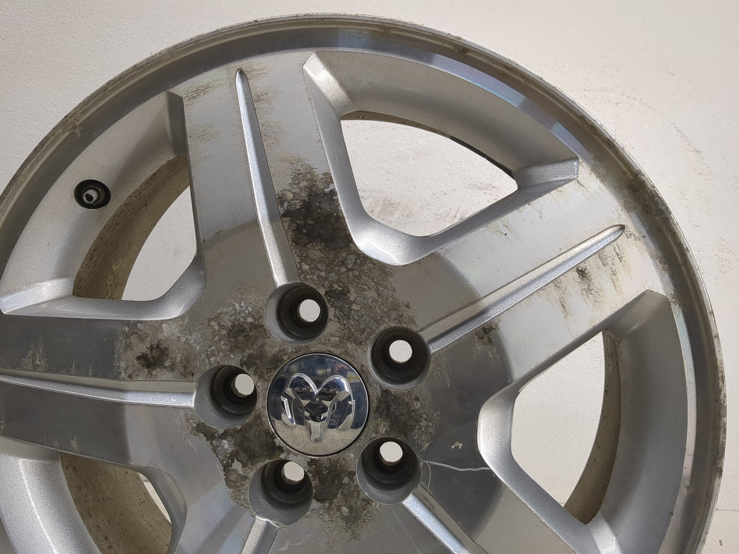 2007-2009 Dodge Caliber Oem Wheel Rim - Oemusedautoparts1.com