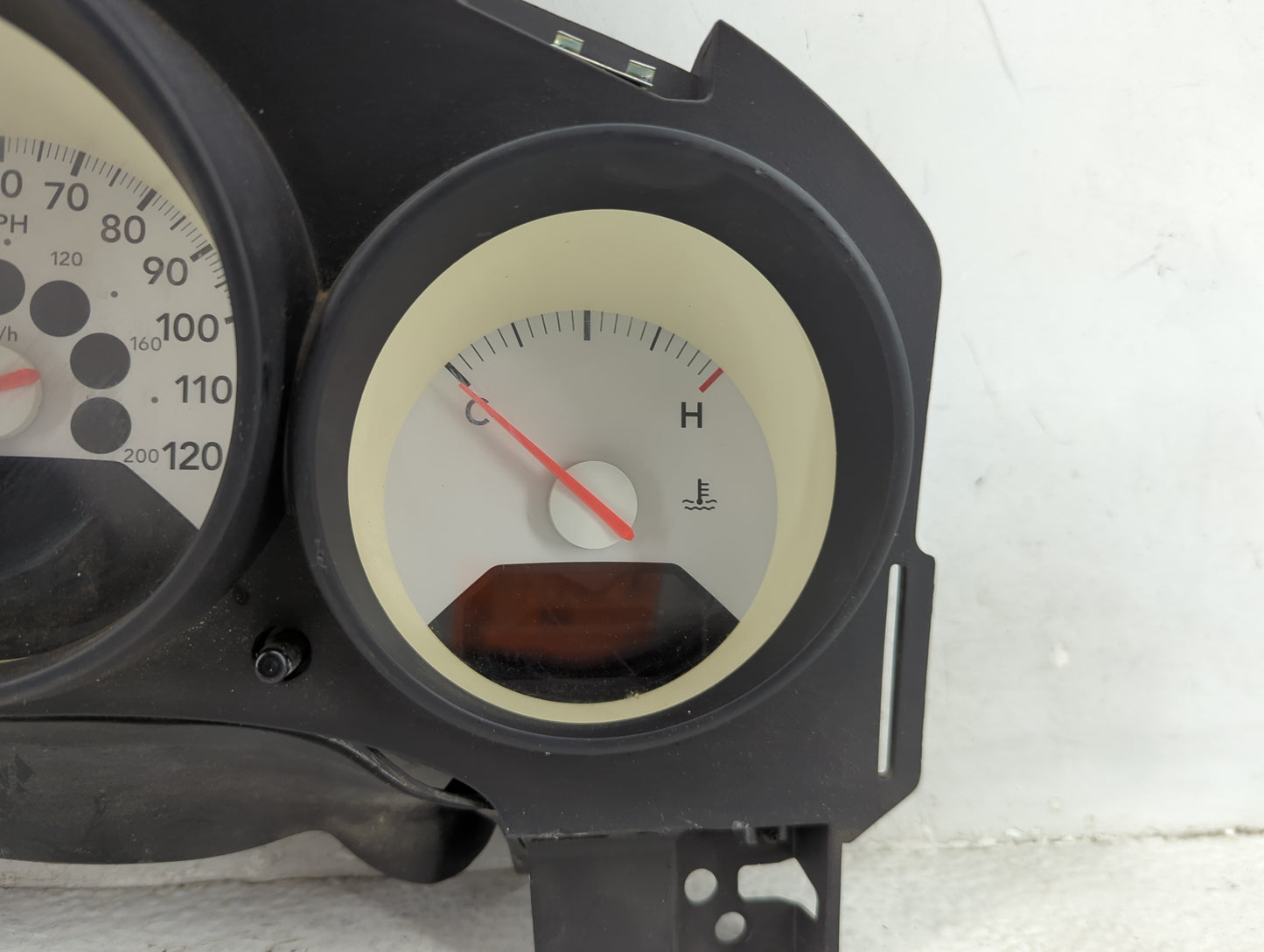 2007-2008 Dodge Caliber Instrument Cluster Speedometer Gauges Fits Fits 2007 2008 OEM Used Auto Parts - Oemusedautoparts1.co
