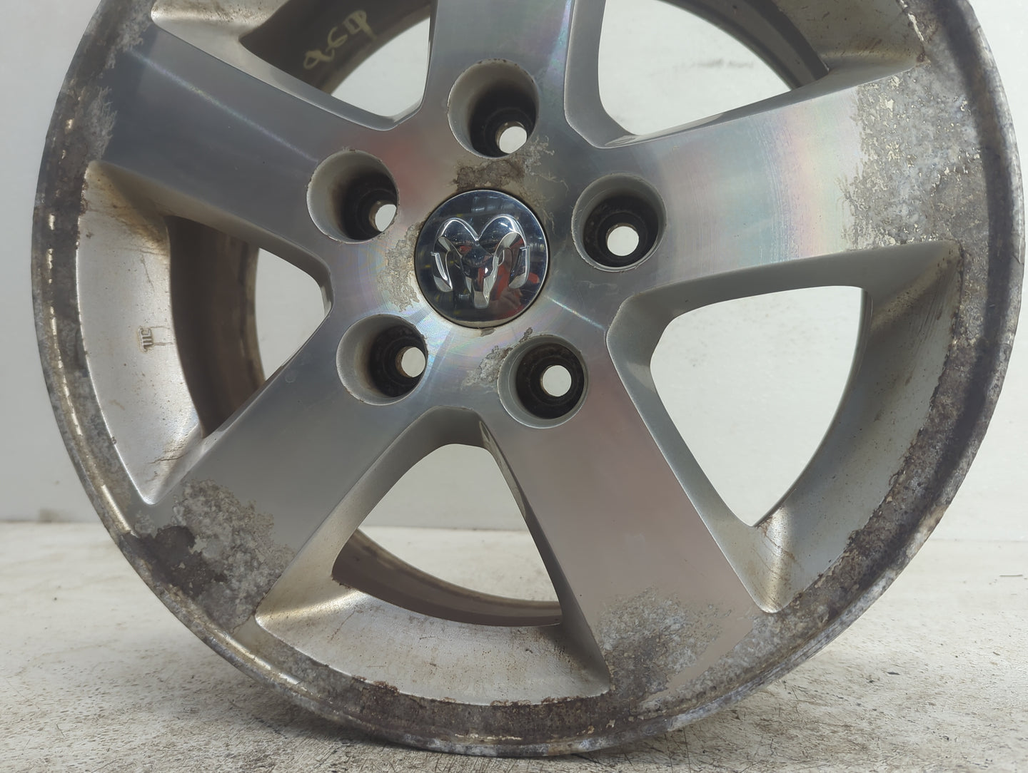 Dodge Caravan Oem Wheel Rim 1157182 - Oemusedautoparts1.com
