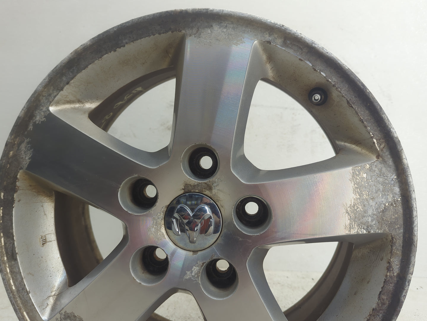 Dodge Caravan Oem Wheel Rim 1157182 - Oemusedautoparts1.com
