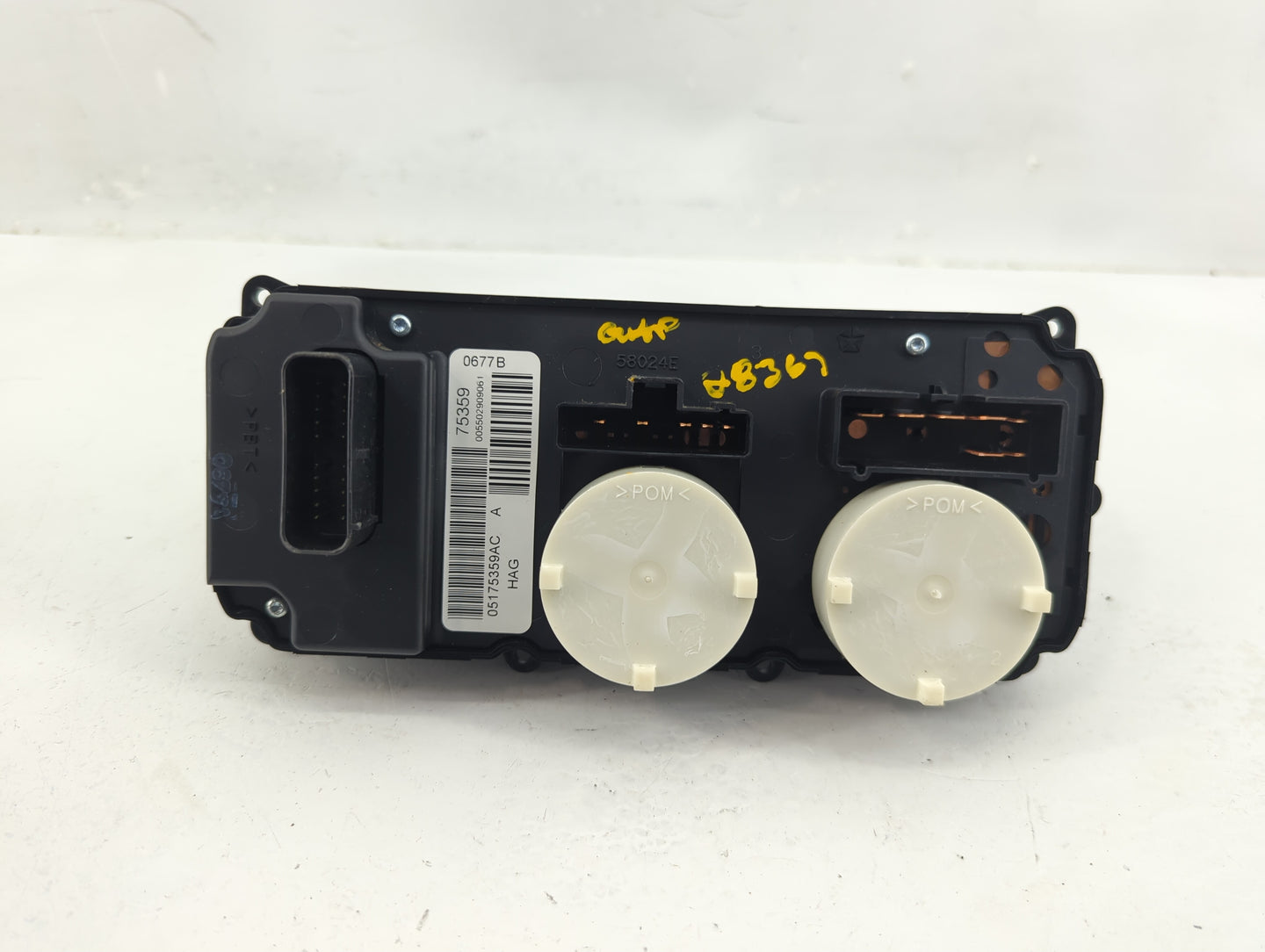 2004-2007 Dodge Caravan Climate Control Module Temperature AC/Heater Replacement Fits Fits 2004 2005 2006 2007 OEM Used Auto