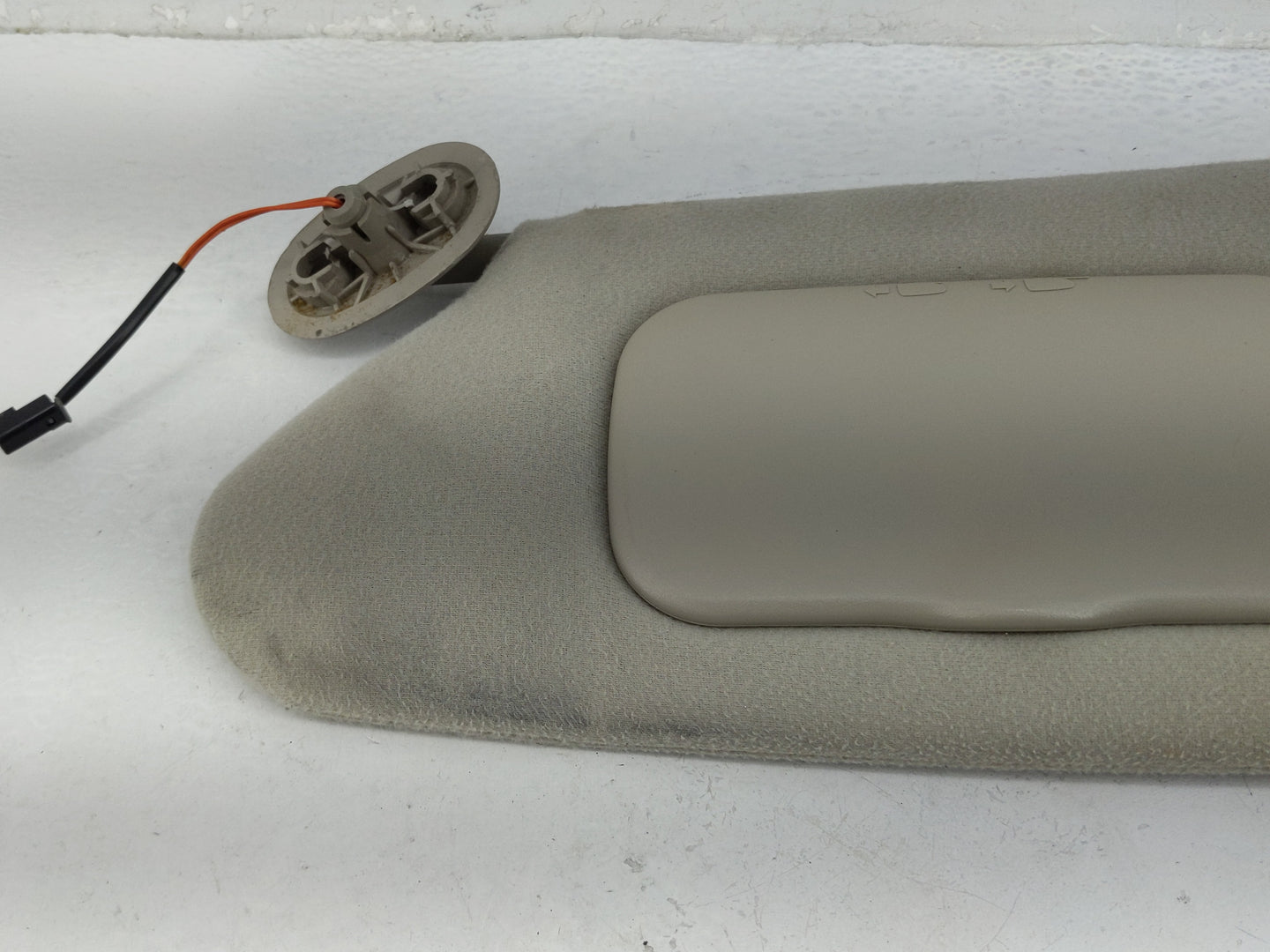 2004-2007 Dodge Caravan Sun Visor Shade Replacement Driver Left Mirror Fits Fits 2004 2005 2006 2007 OEM Used Auto Parts - O