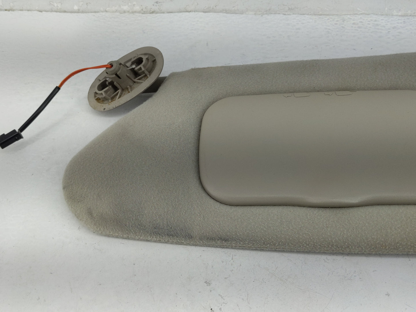 2004-2007 Dodge Caravan Sun Visor Shade Replacement Driver Left Mirror Fits Fits 2004 2005 2006 2007 OEM Used Auto Parts - O