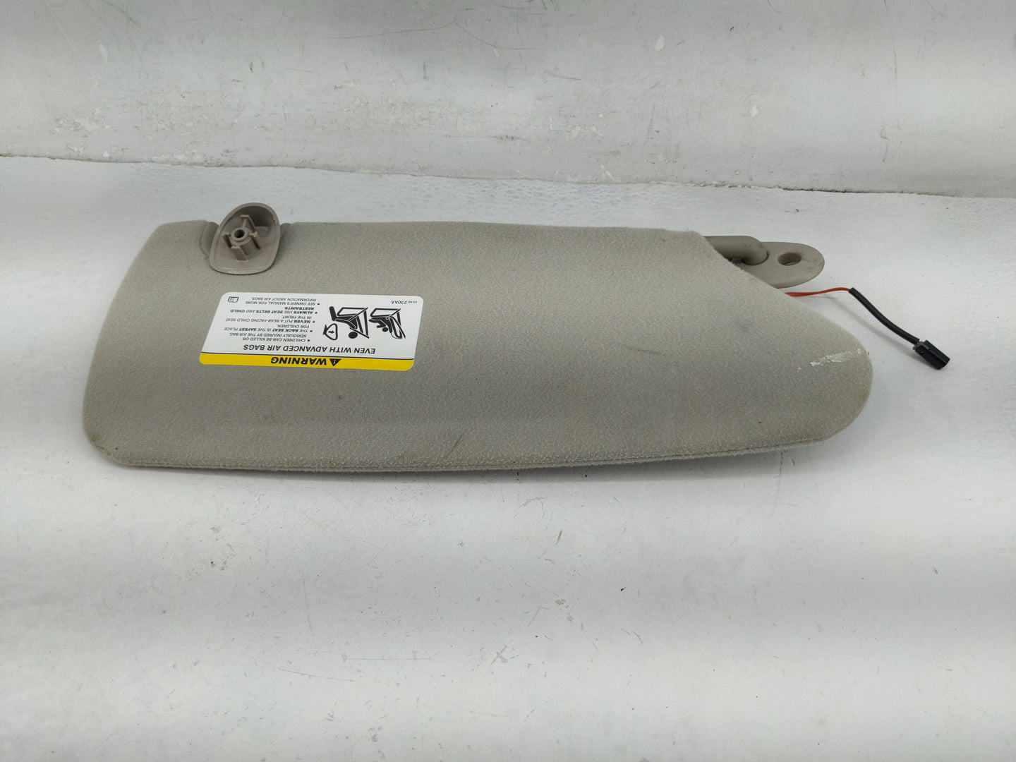 2004-2007 Dodge Caravan Sun Visor Shade Replacement Driver Left Mirror Fits Fits 2004 2005 2006 2007 OEM Used Auto Parts - O