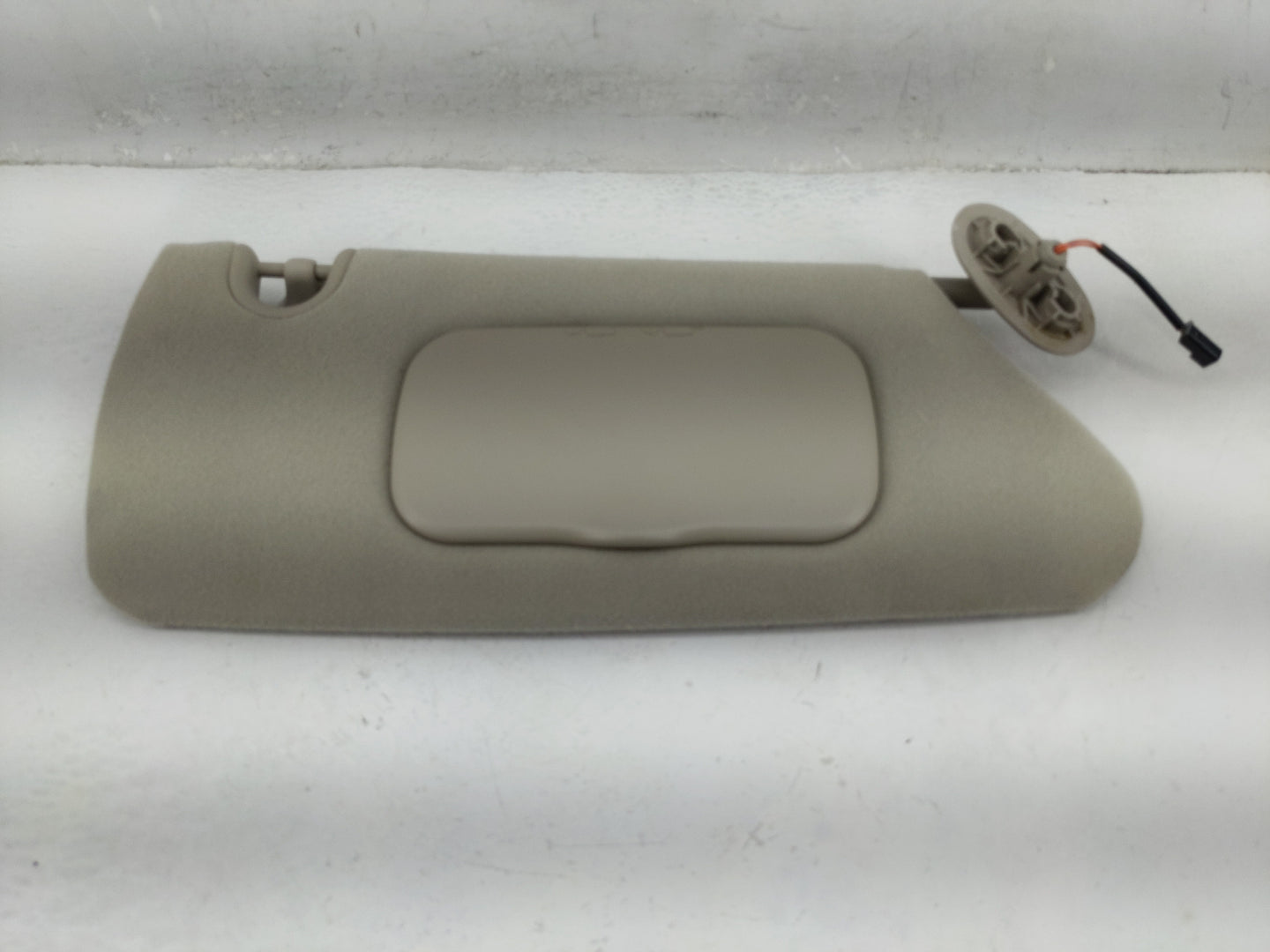 2004-2007 Dodge Caravan Sun Visor Shade Replacement Passenger Right Mirror Fits Fits 2004 2005 2006 2007 OEM Used Auto Parts