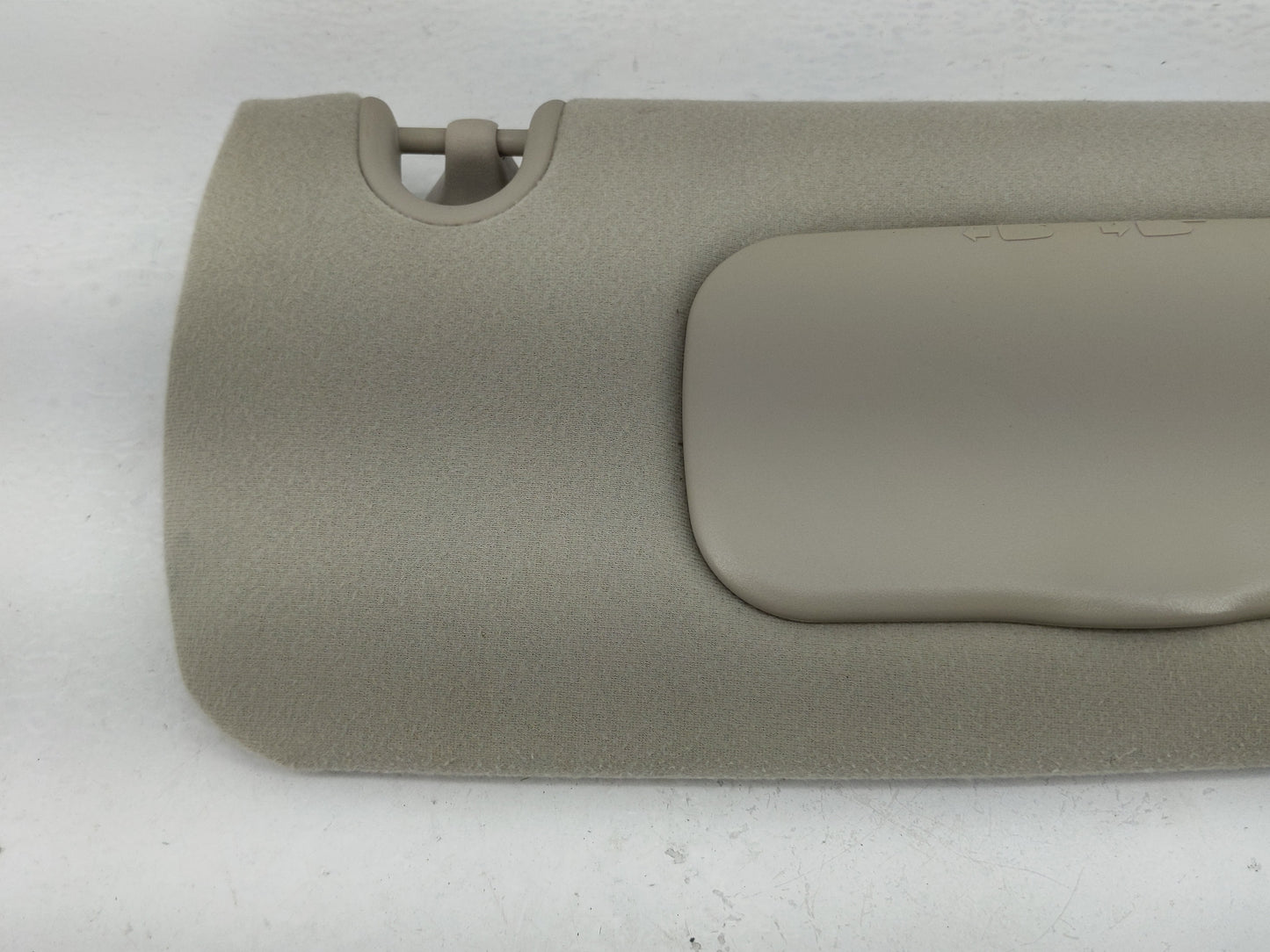 2004-2007 Dodge Caravan Sun Visor Shade Replacement Passenger Right Mirror Fits Fits 2004 2005 2006 2007 OEM Used Auto Parts
