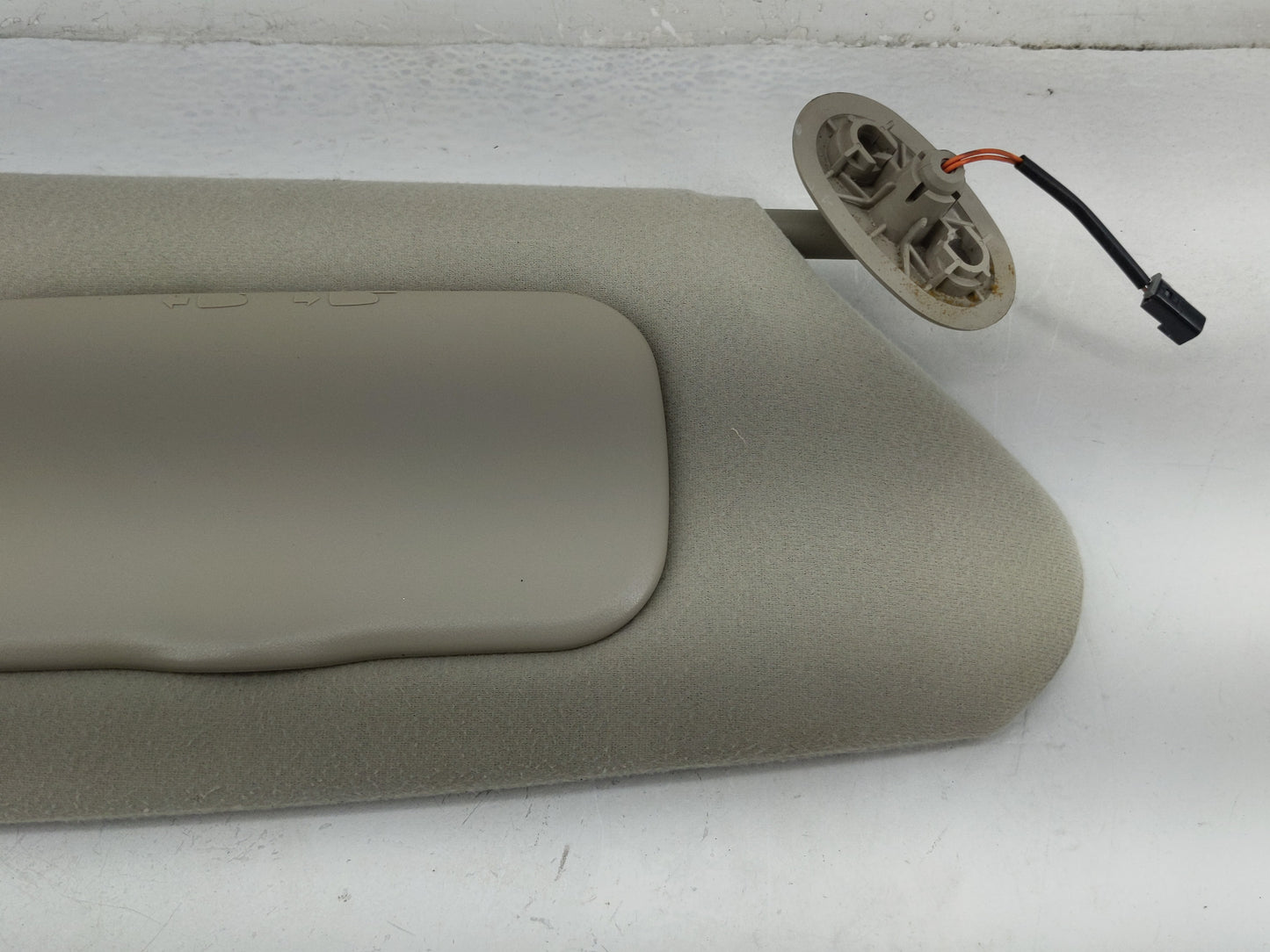 2004-2007 Dodge Caravan Sun Visor Shade Replacement Passenger Right Mirror Fits Fits 2004 2005 2006 2007 OEM Used Auto Parts