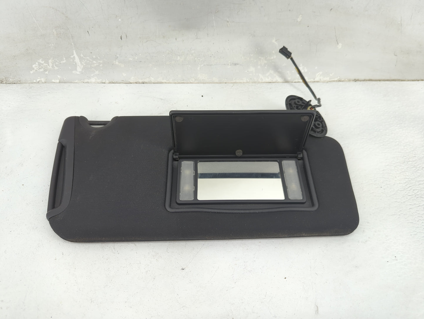 2011-2014 Dodge Charger Sun Visor Shade Replacement Passenger Right Mirror Fits Fits 2011 2013 2014 OEM Used Auto Parts - Oe