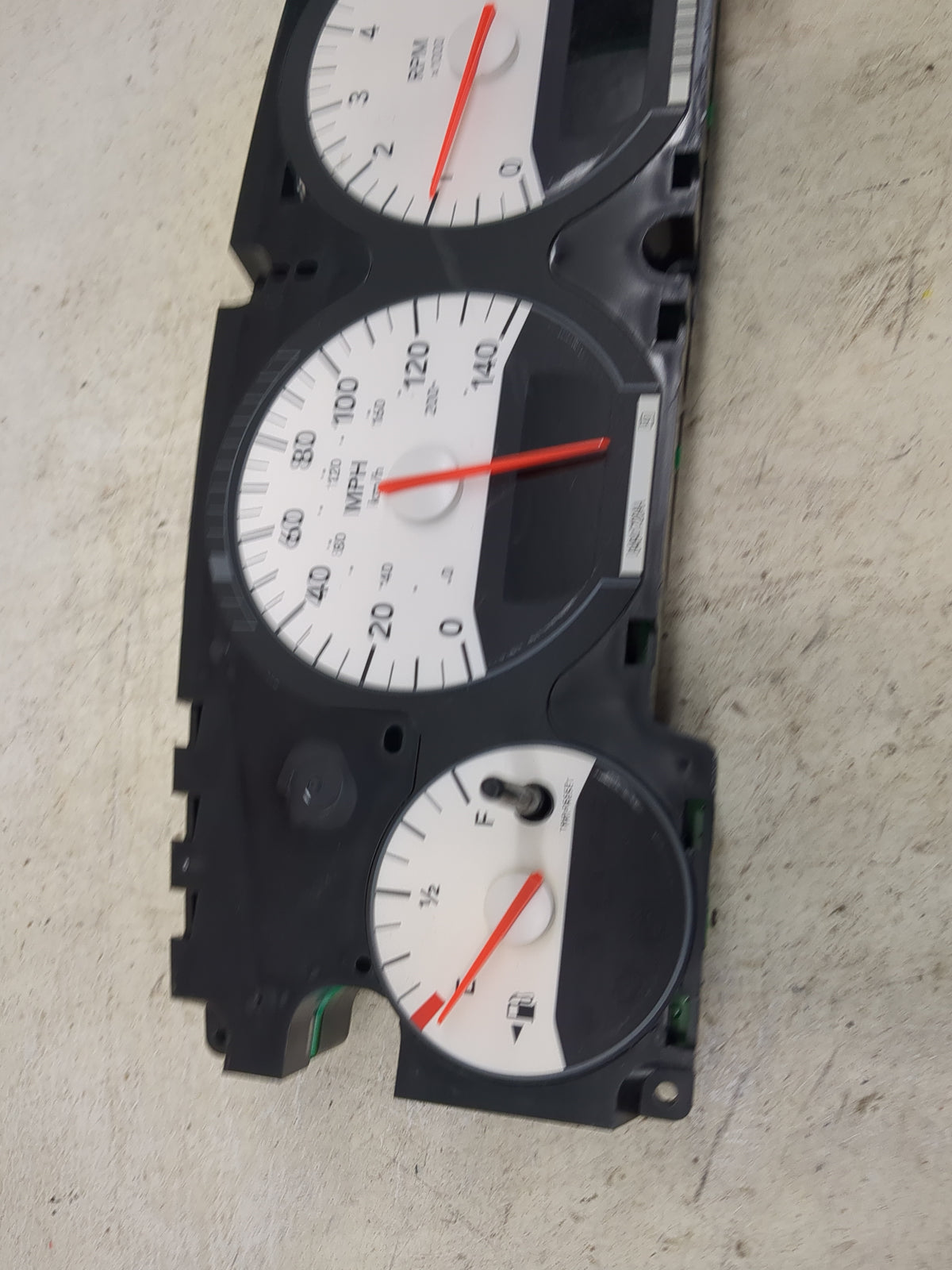 2007-2008 Dodge Charger Instrument Cluster Speedometer Gauges Miles:1K Fits Fits 2007 2008 OEM Used Auto Parts - Oemusedauto