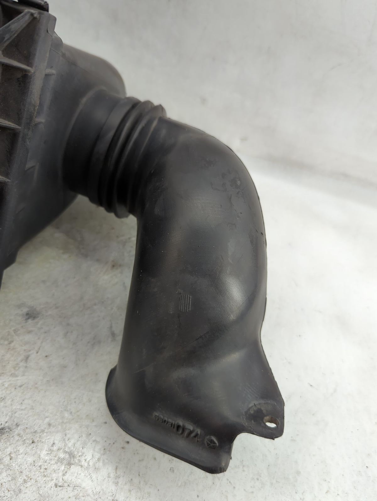 1997-1999 Dodge Dakota Air Cleaner Intake-duct Hose Tube 5038636 - Oemusedautoparts1.com