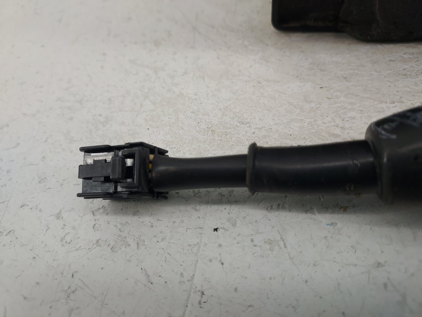 2001-2004 Dodge Dakota Driver Side View Mirror - Left Door Mirror OEM Used - Oemusedautoparts1.com
