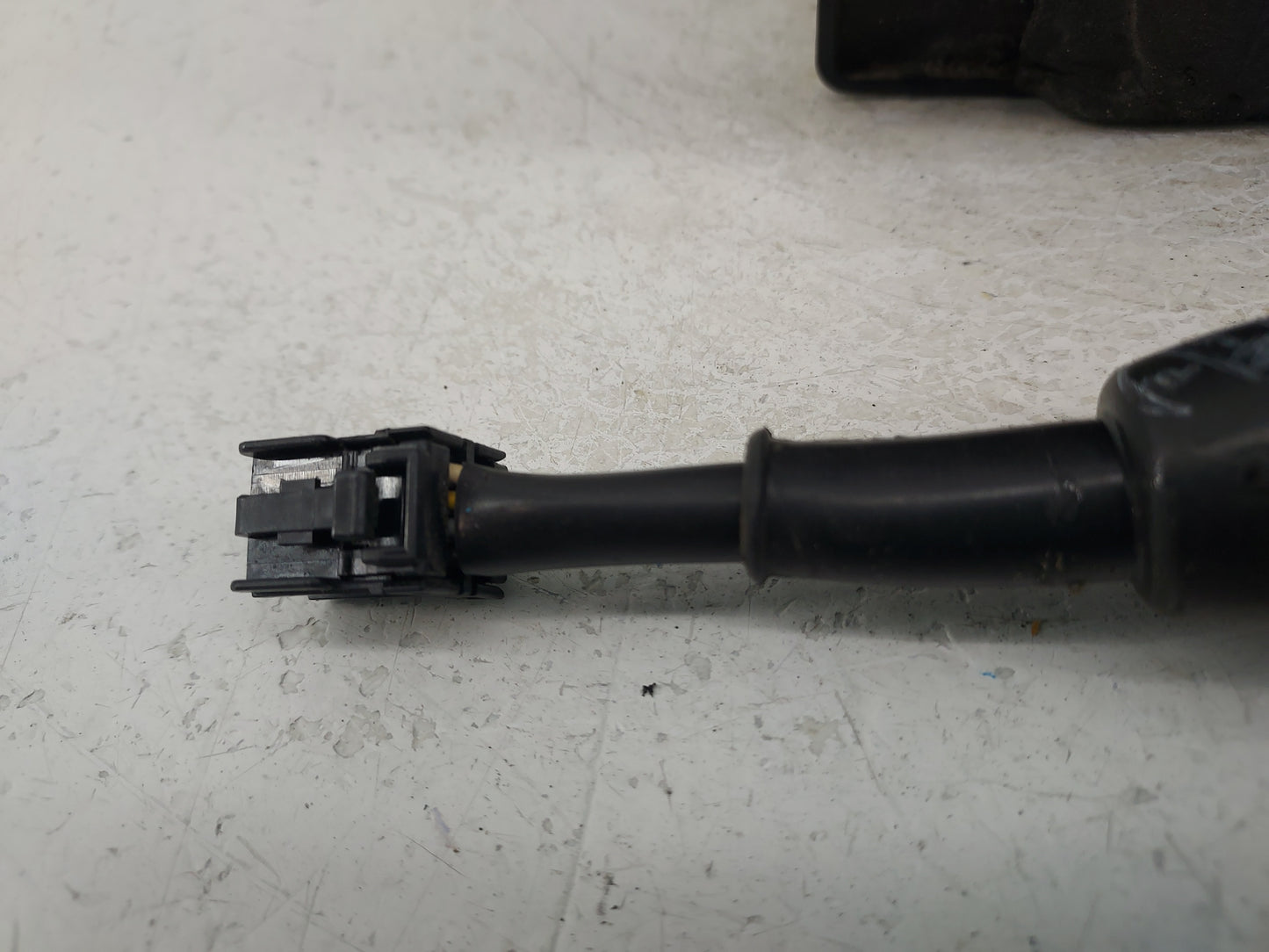 2001-2004 Dodge Dakota Driver Side View Mirror - Left Door Mirror OEM Used - Oemusedautoparts1.com