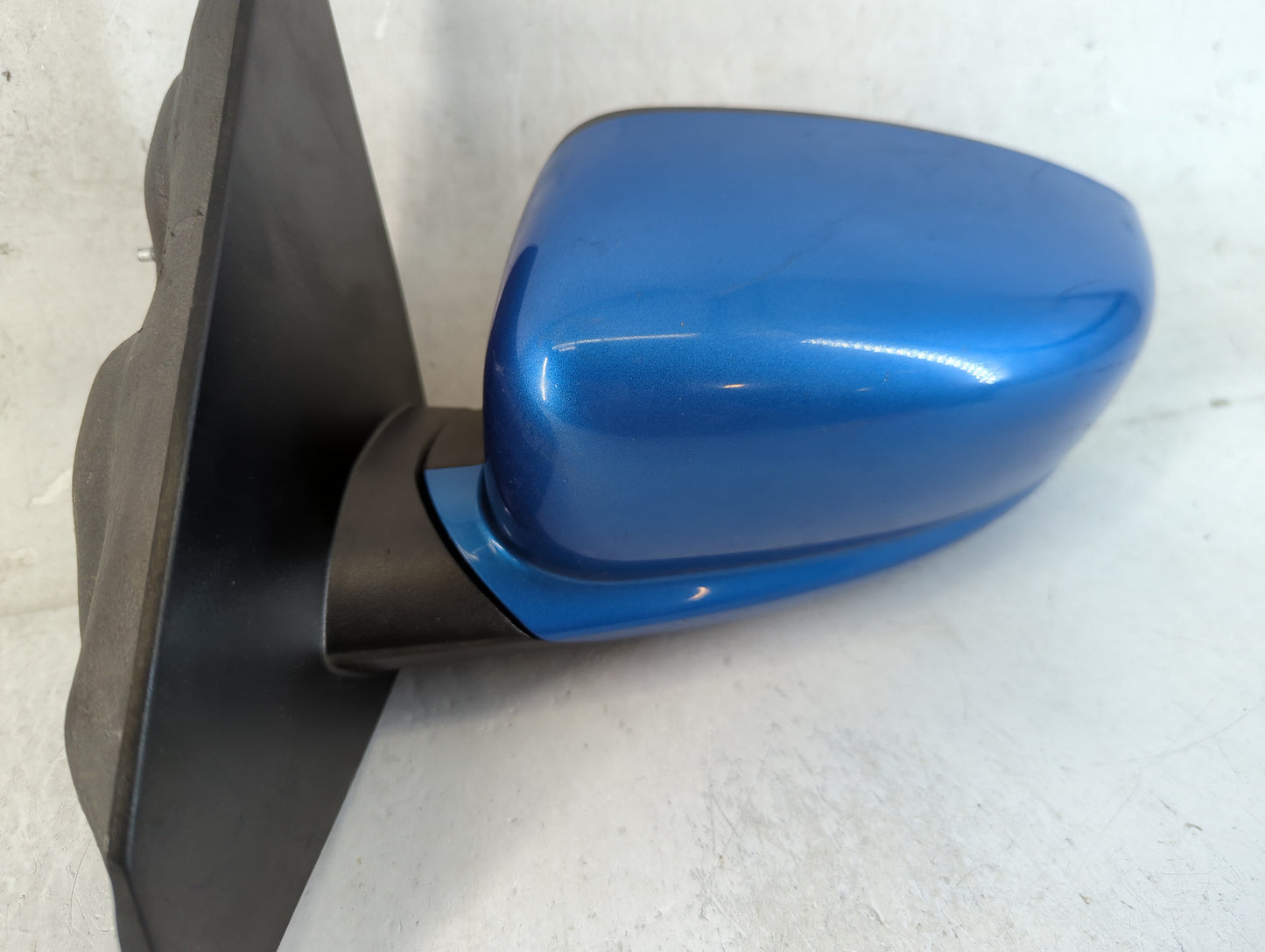 Dodge Dart Driver Left Side View Manual Door Mirror - Oemusedautoparts1.com