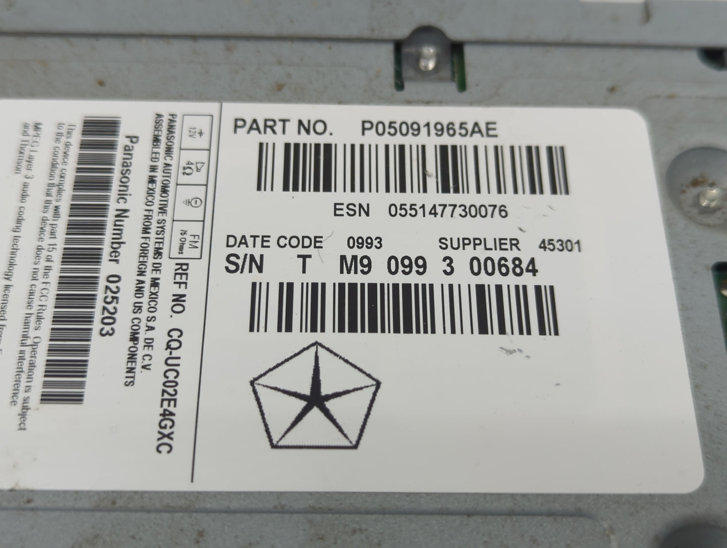 2013 Dodge Dart Radio AM FM Cd Player Receiver Replacement P/N:P05091965AE Fits OEM Used Auto Parts - Oemusedautoparts1.com