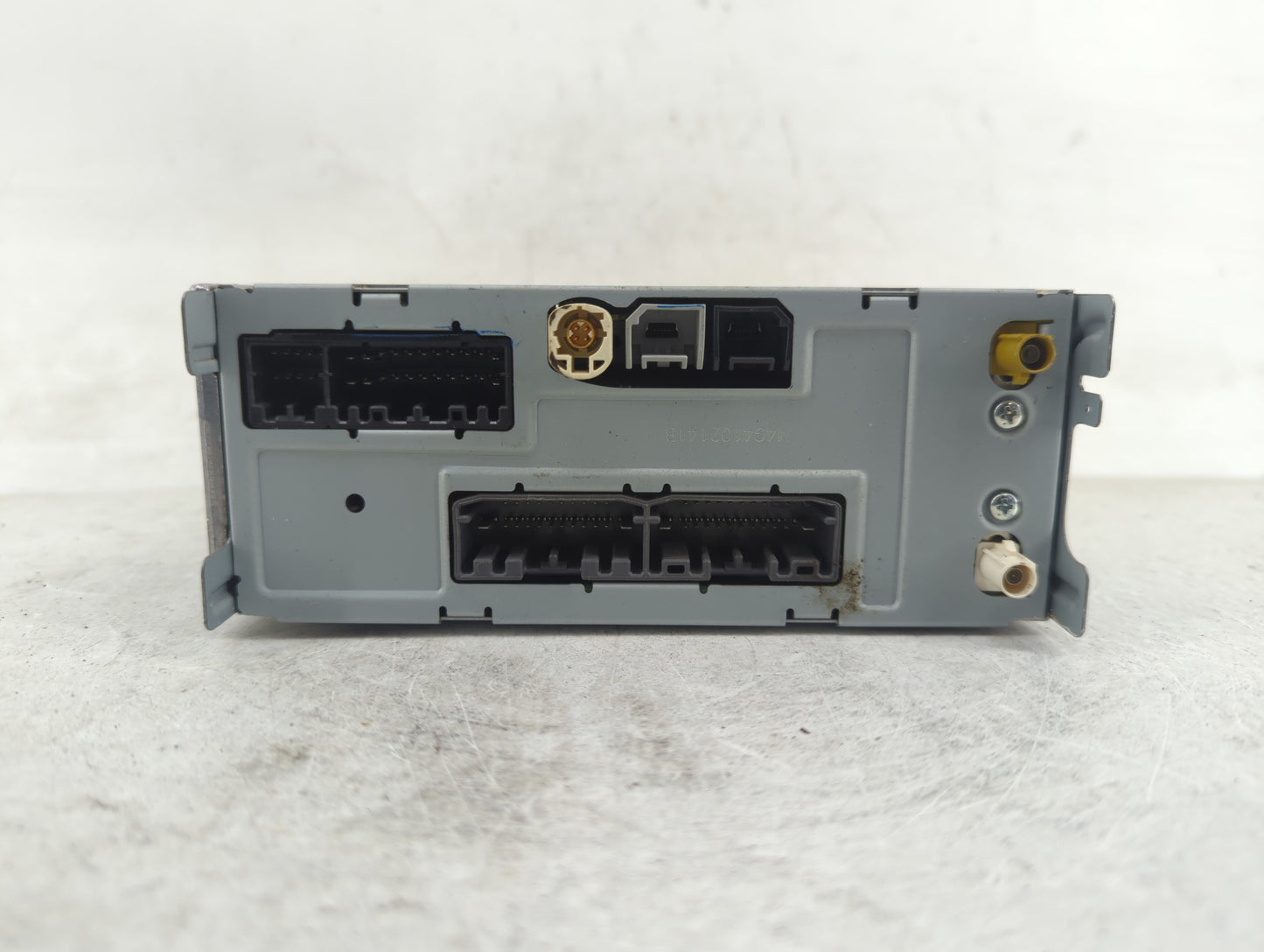2013 Dodge Dart Radio AM FM Cd Player Receiver Replacement P/N:P05091965AE Fits OEM Used Auto Parts - Oemusedautoparts1.com