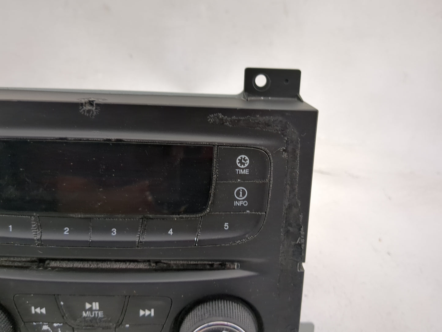 2013-2016 Dodge Dart Radio AM FM Cd Player Receiver Replacement Fits Fits 2013 2014 2015 2016 OEM Used Auto Parts - Oemuseda
