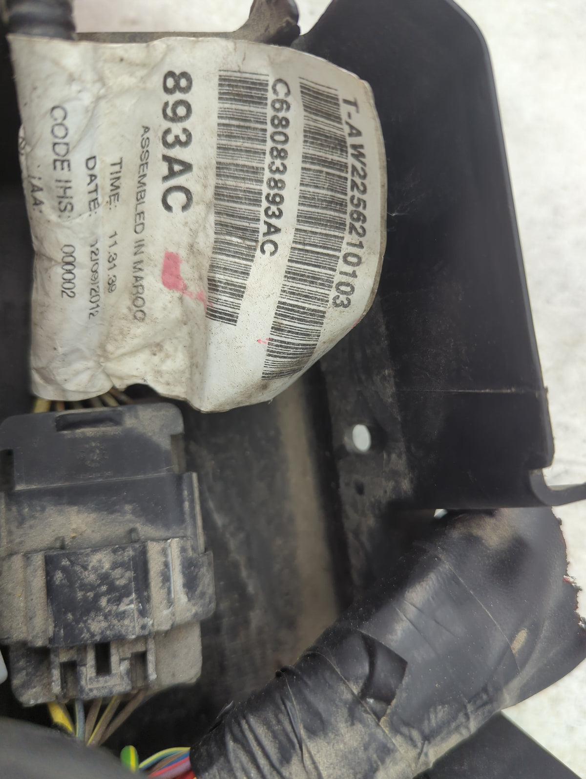 2013 Dodge Dart Fusebox Fuse Box Panel Relay Module Fits OEM Used Auto Parts - Oemusedautoparts1.com