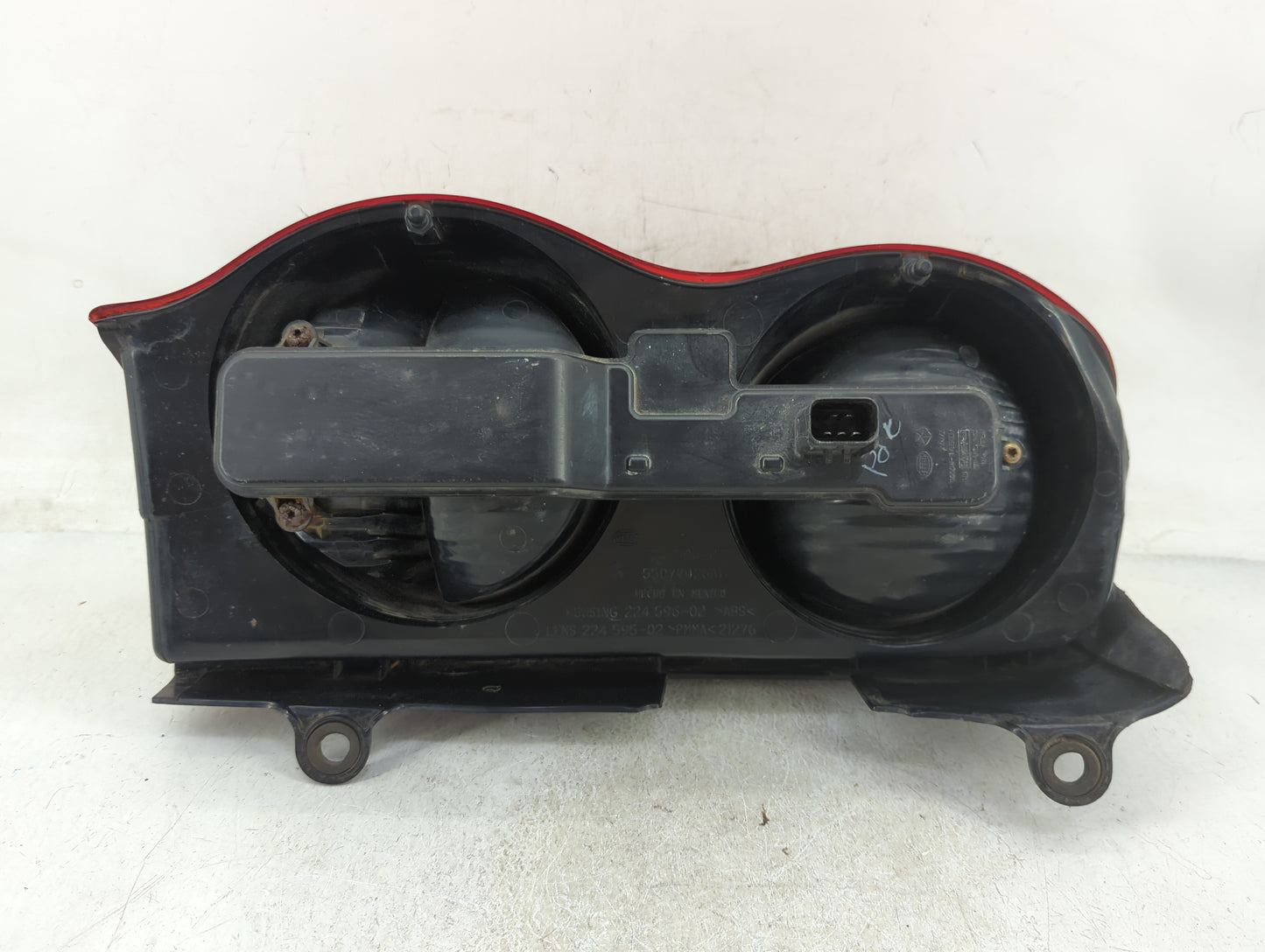 2004-2009 Dodge Durango Tail Light Assembly Passenger Right OEM Fits Fits 2004 2005 2006 2007 2008 2009 OEM Used Auto Parts 