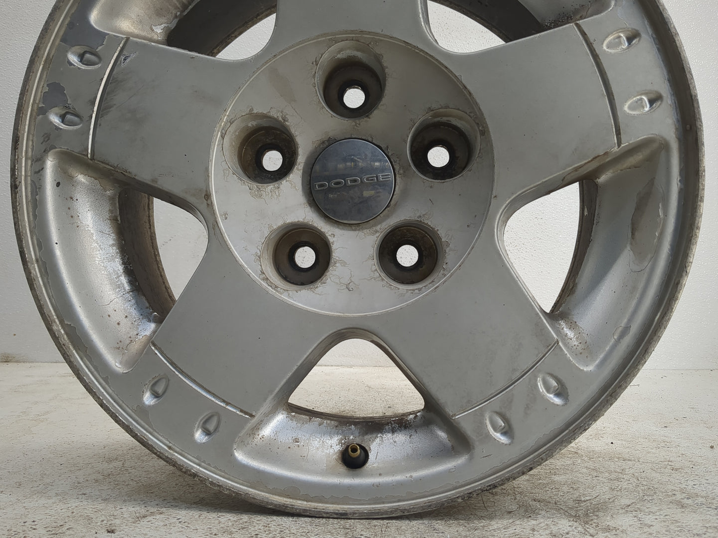 2005-2005 Dodge Durango Oem Wheel Rim 1151917 - Oemusedautoparts1.com