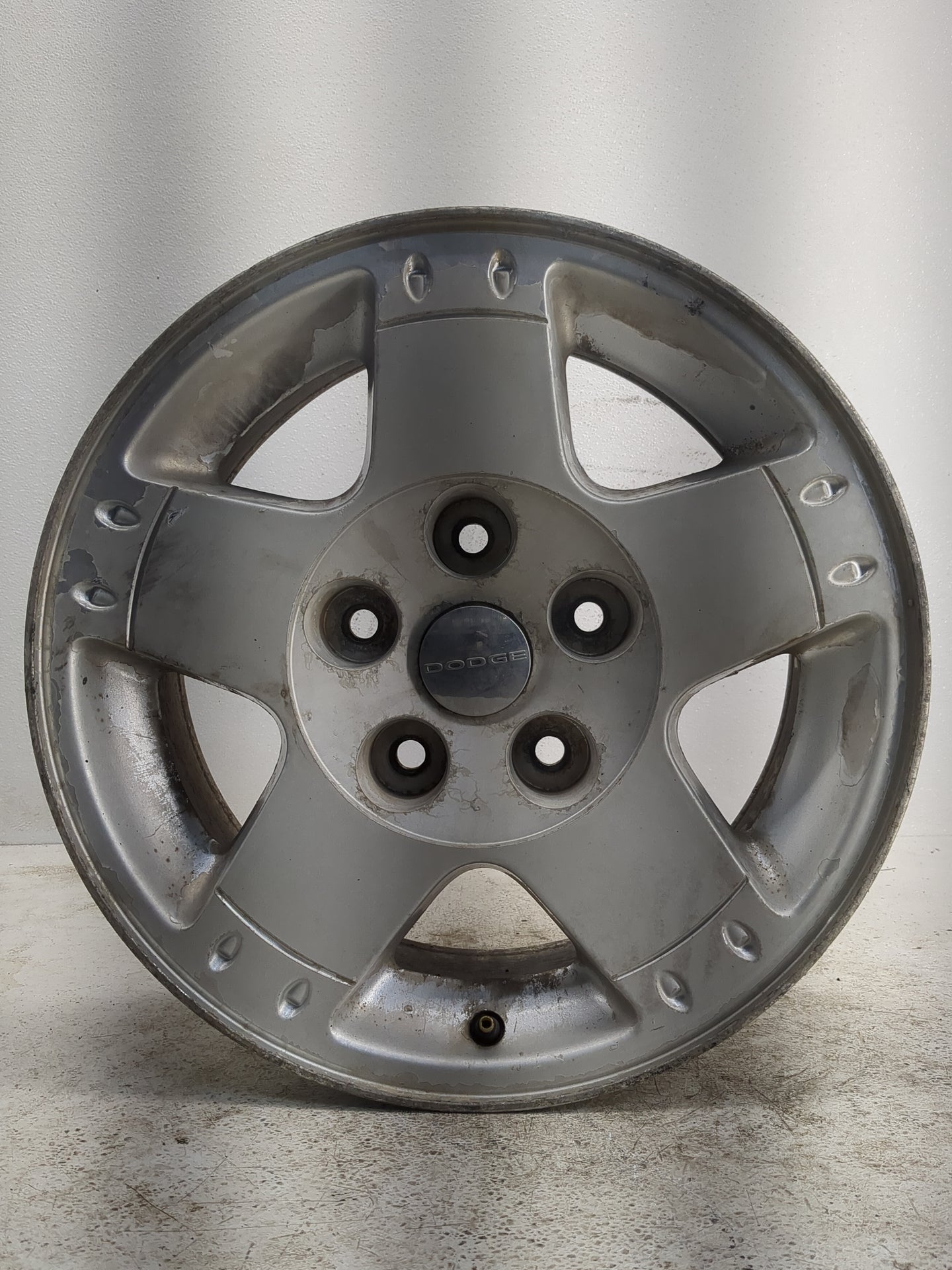 2005-2005 Dodge Durango Oem Wheel Rim 1151917 - Oemusedautoparts1.com