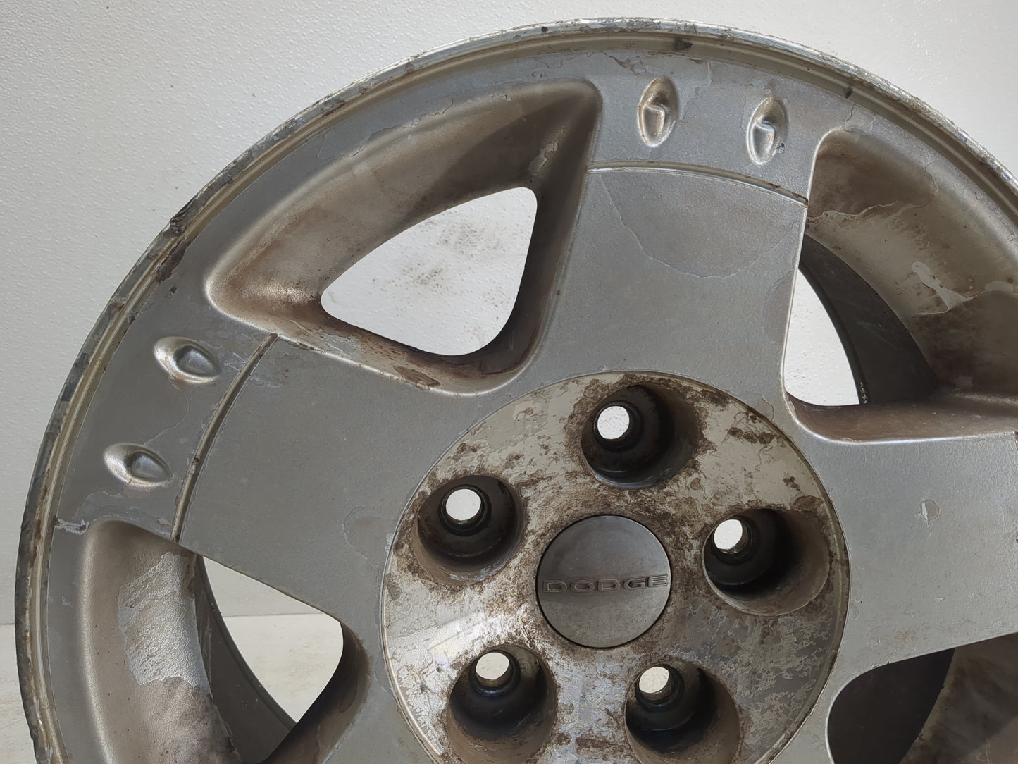 2005-2005 Dodge Durango Oem Wheel Rim 1152104 - Oemusedautoparts1.com