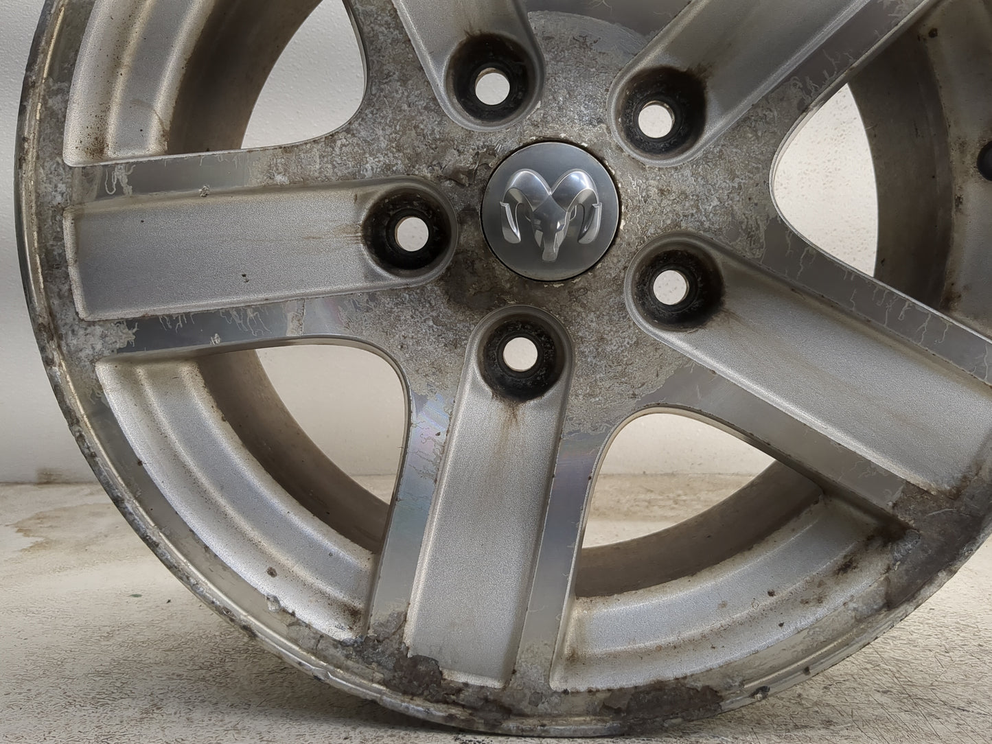 2004-2007 Dodge Durango Oem Wheel Rim 1227732 - Oemusedautoparts1.com
