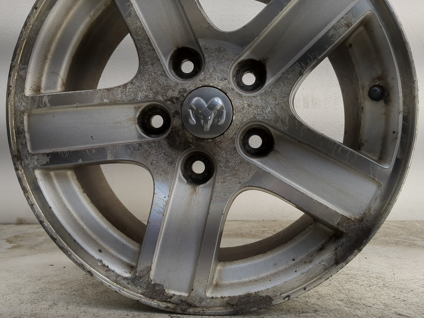 2004-2007 Dodge Durango Oem Wheel Rim 1227732 - Oemusedautoparts1.com