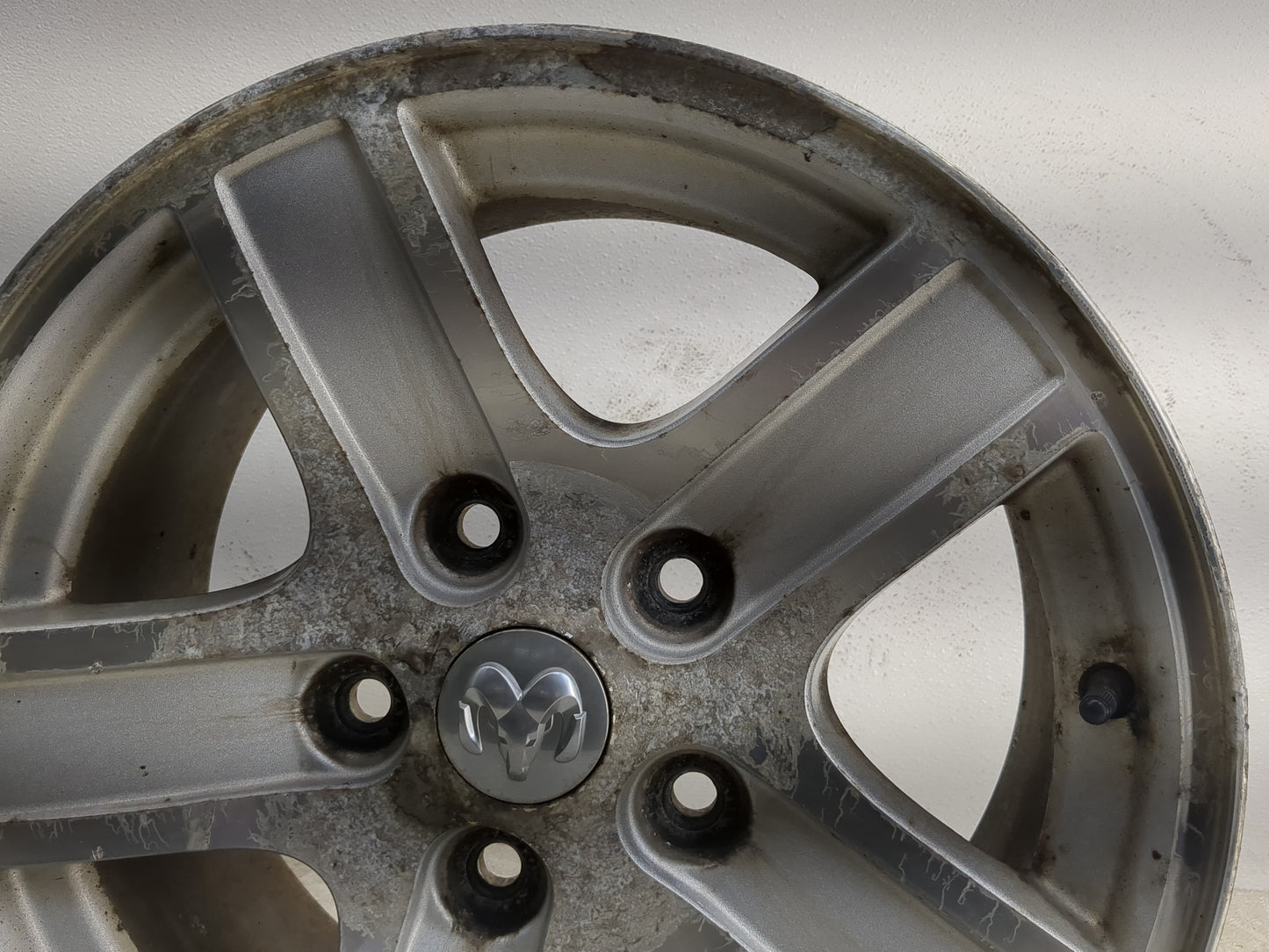 2004-2007 Dodge Durango Oem Wheel Rim 1227732 - Oemusedautoparts1.com
